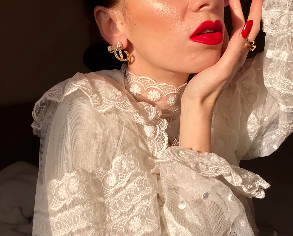 Orecchini a fiocco con strass