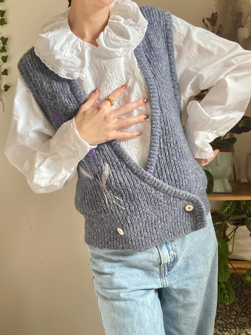 Gilet lilla con trama fiori