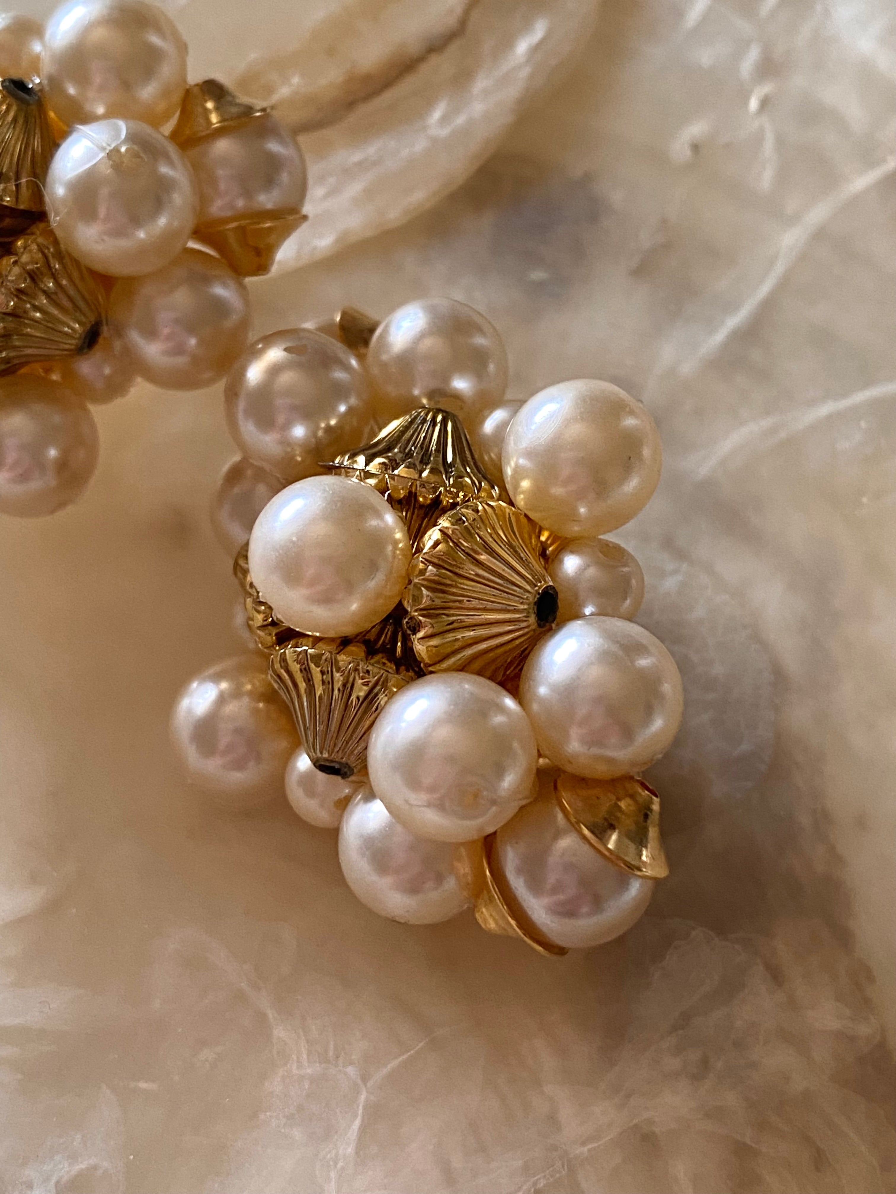 Capri orecchini a clip con perle e conchiglie