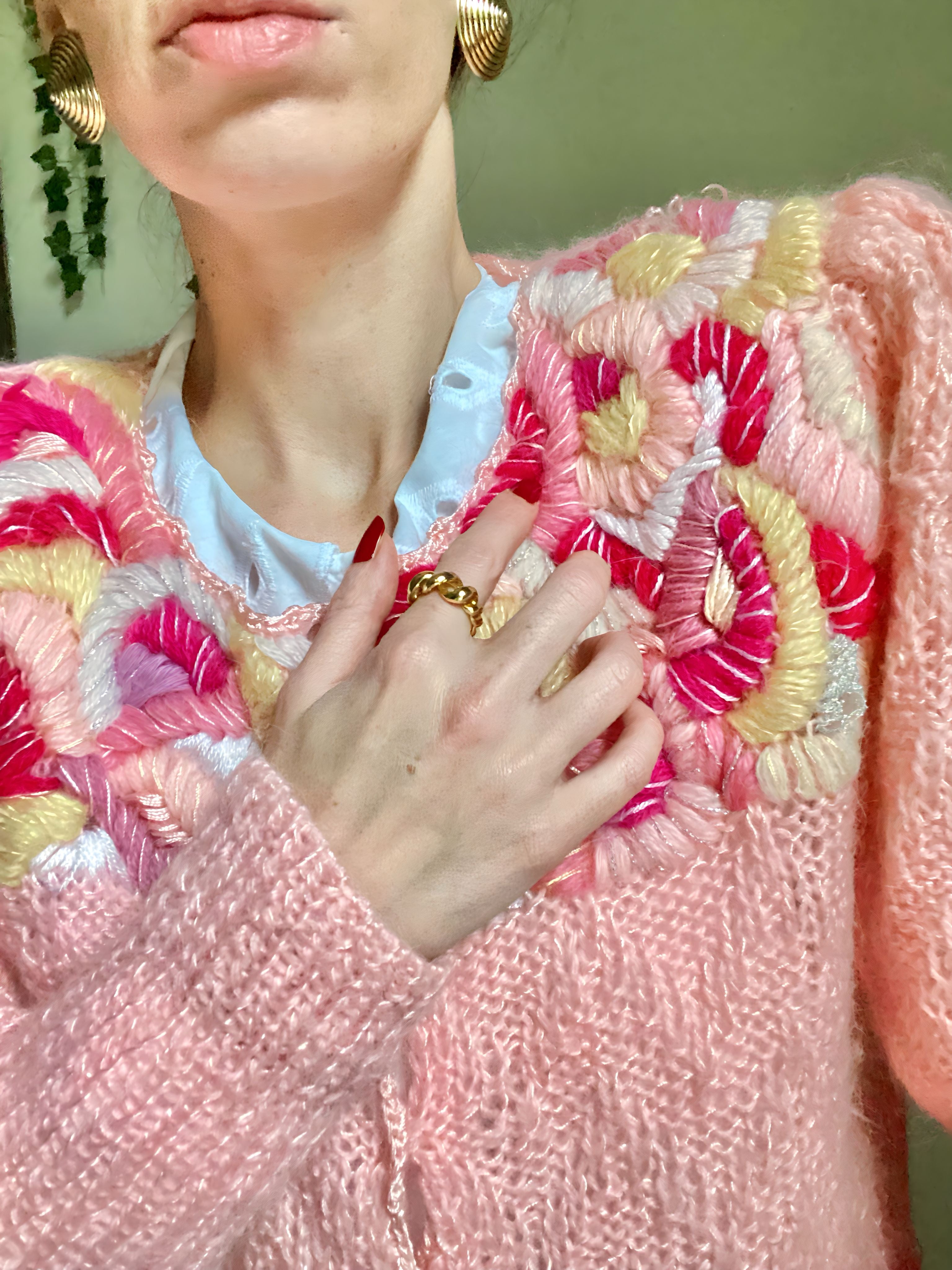 Cardigan all’uncinetto fatto a mano da bambolina