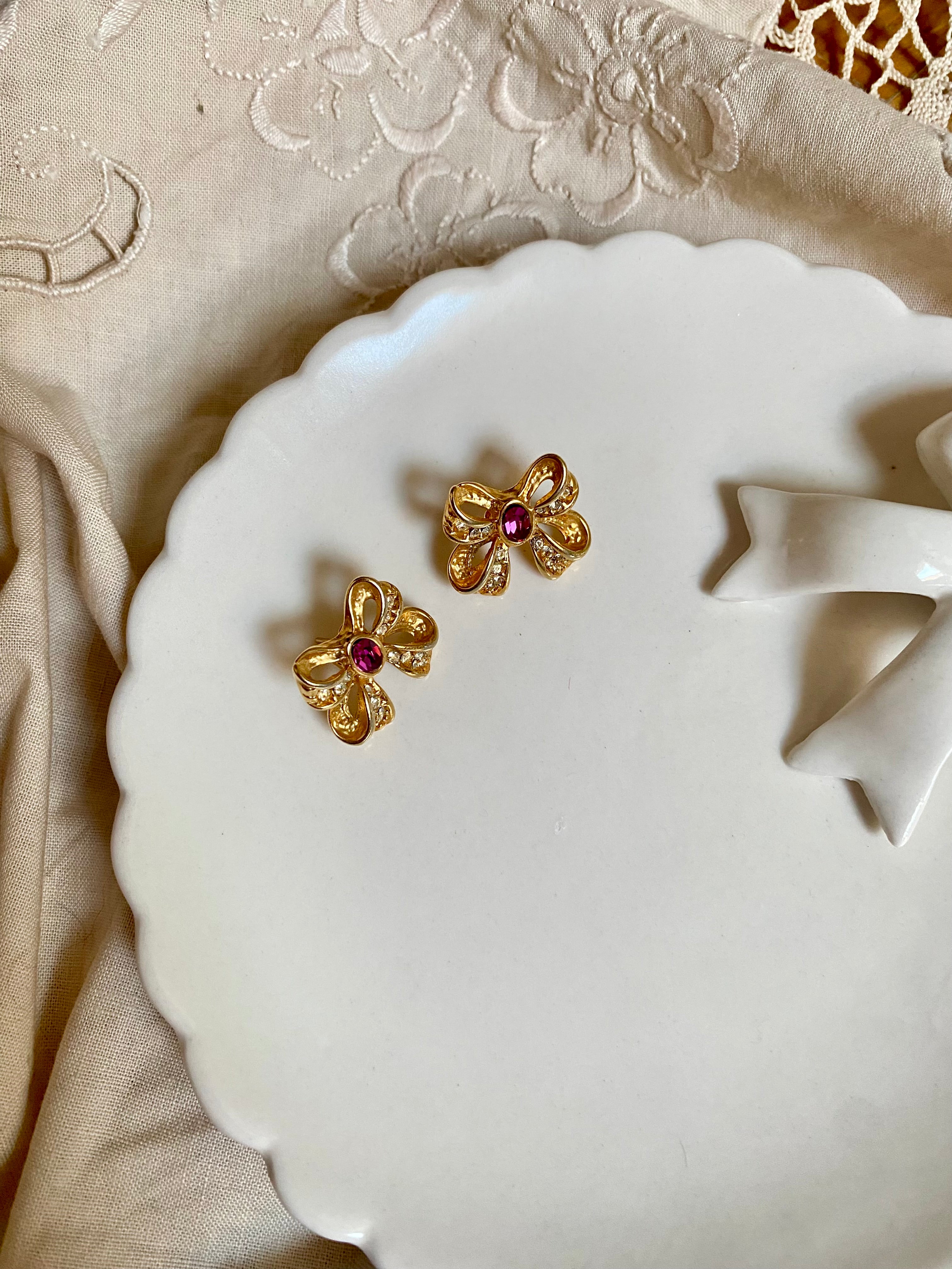 Nastro rosa orecchini a fiocco