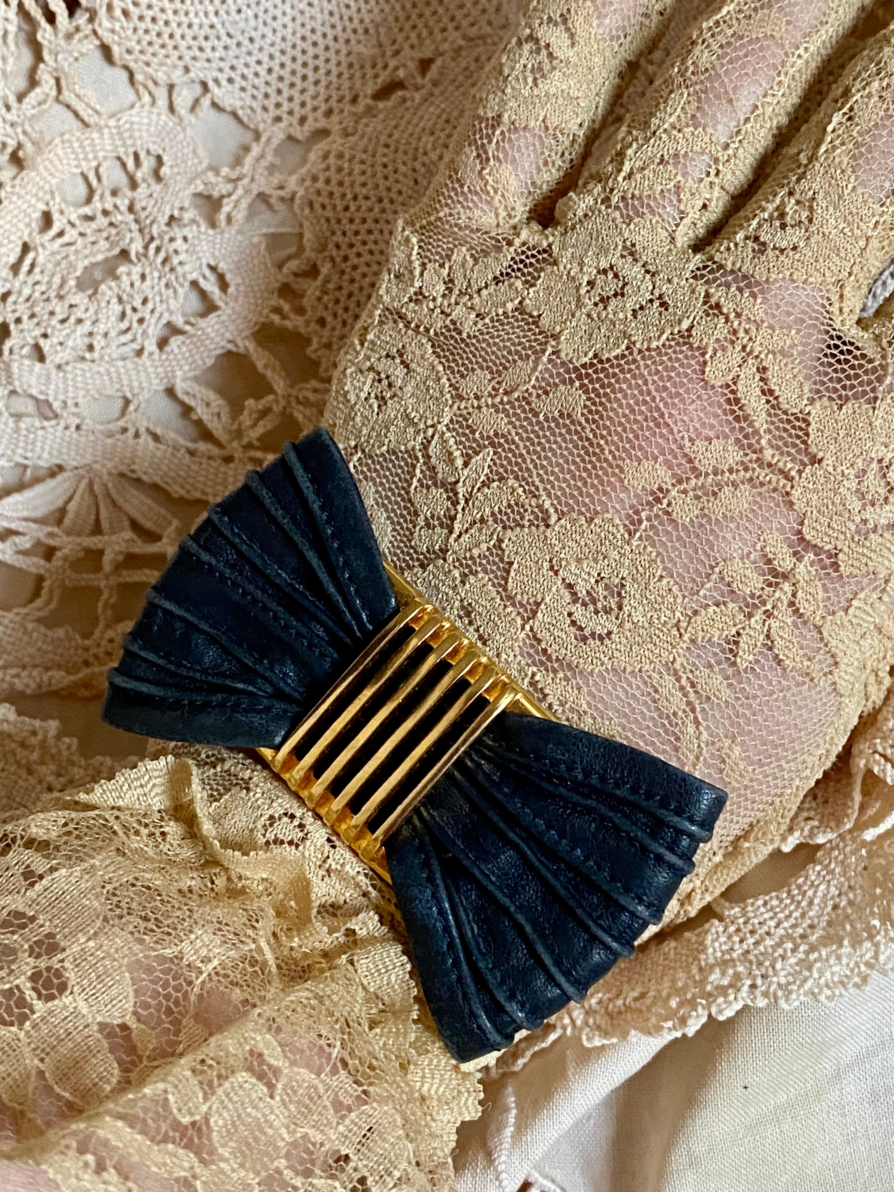 Fiocco orecchino singolo