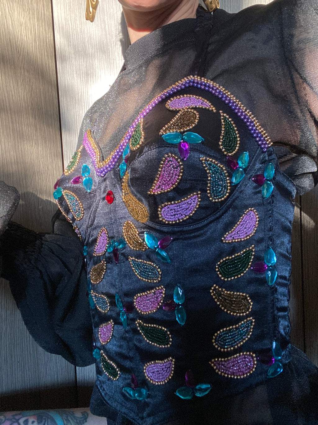 Corsetto a proiettile con pietre