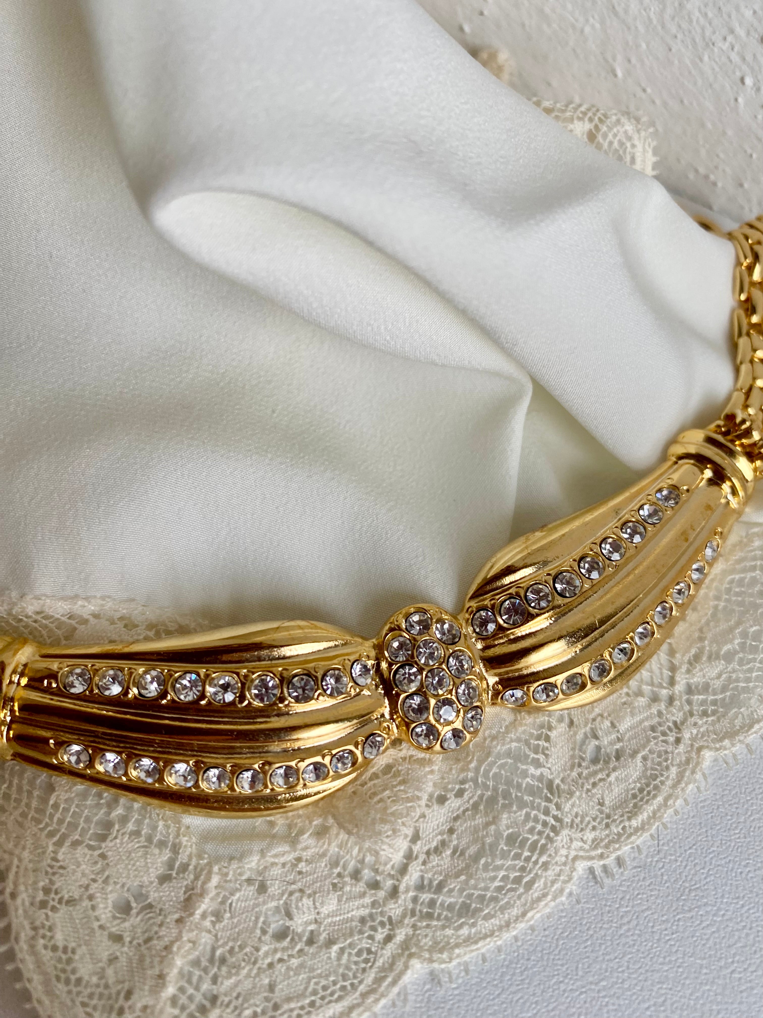 Collana girocollo fiocco