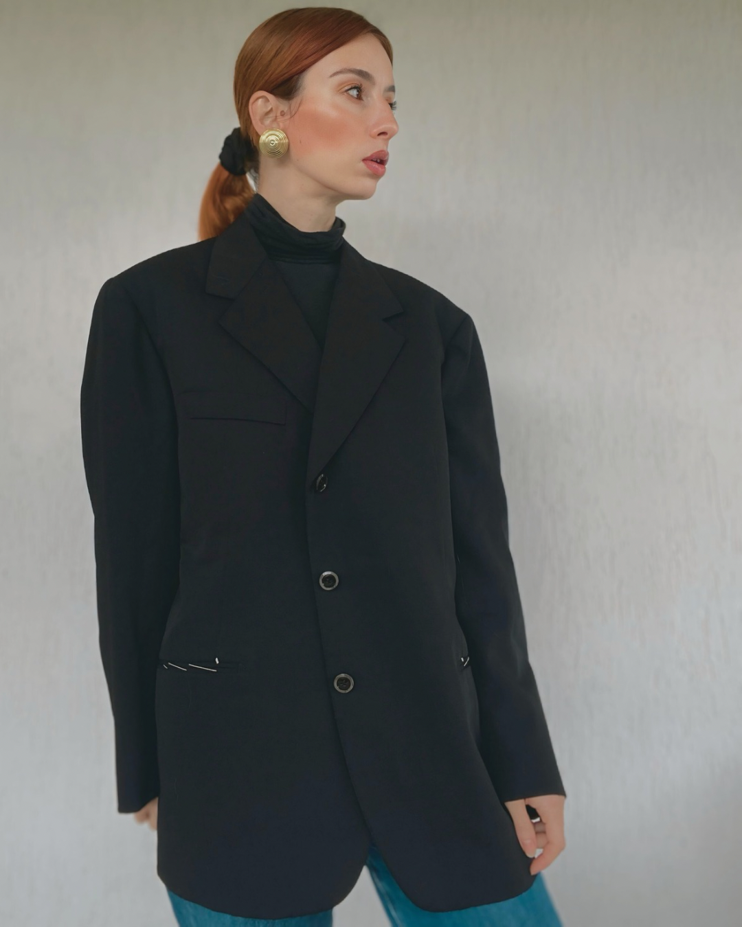 Blazer ajusté à simple boutonnage et revers en pointe