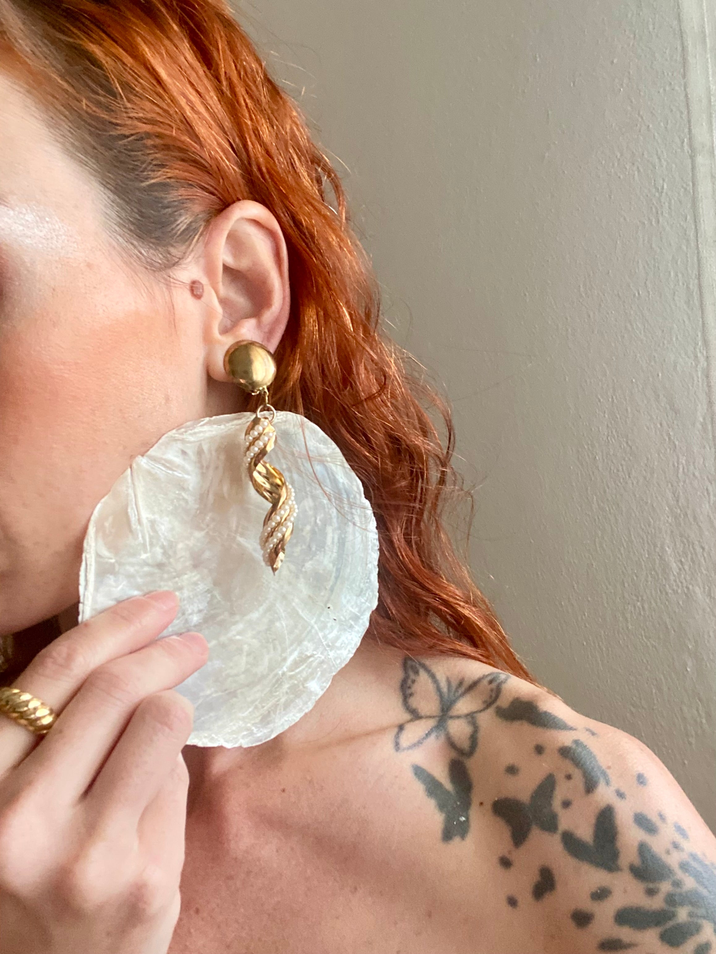 Onda orecchini a clip