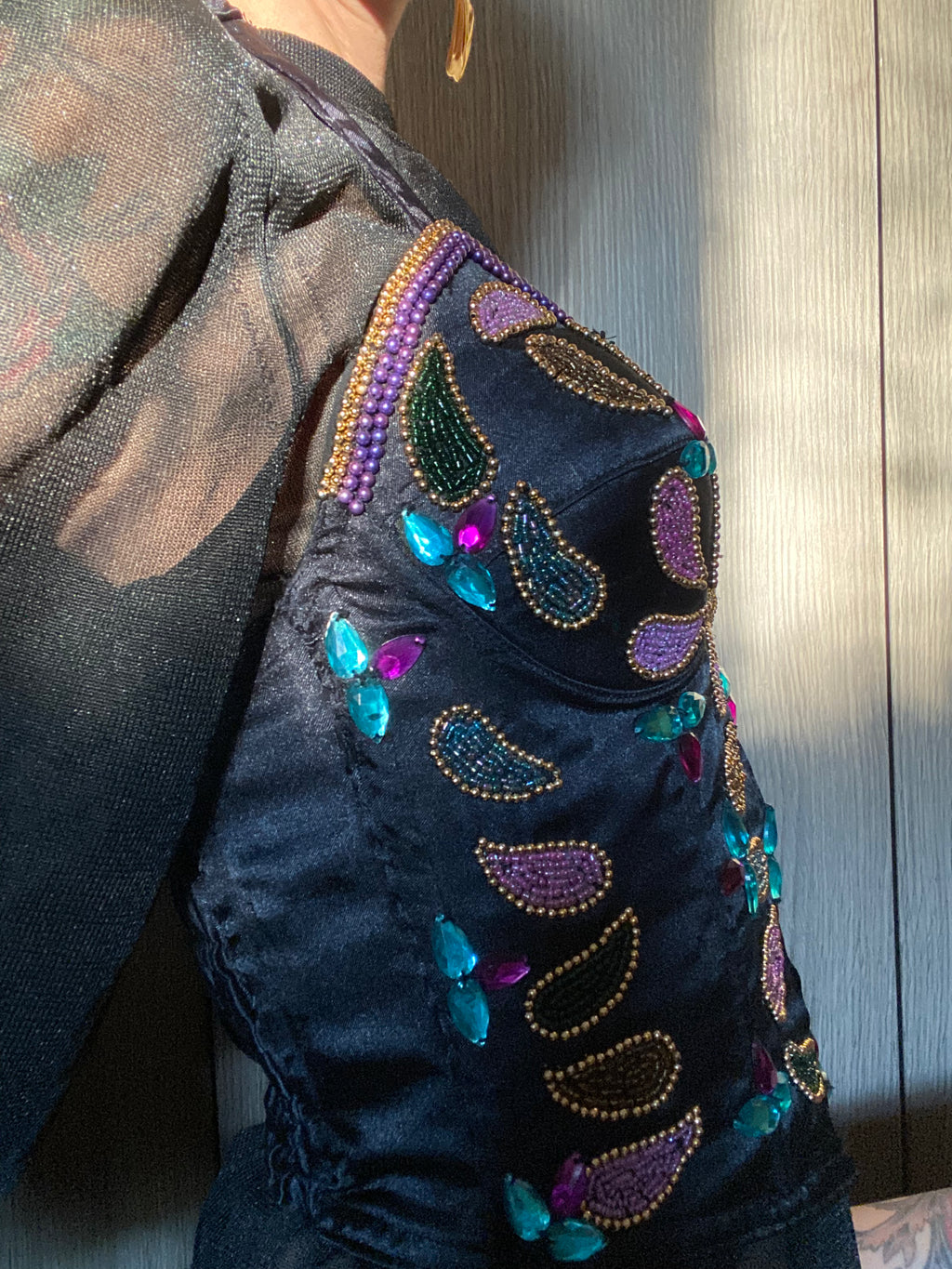 Corsetto a proiettile con pietre