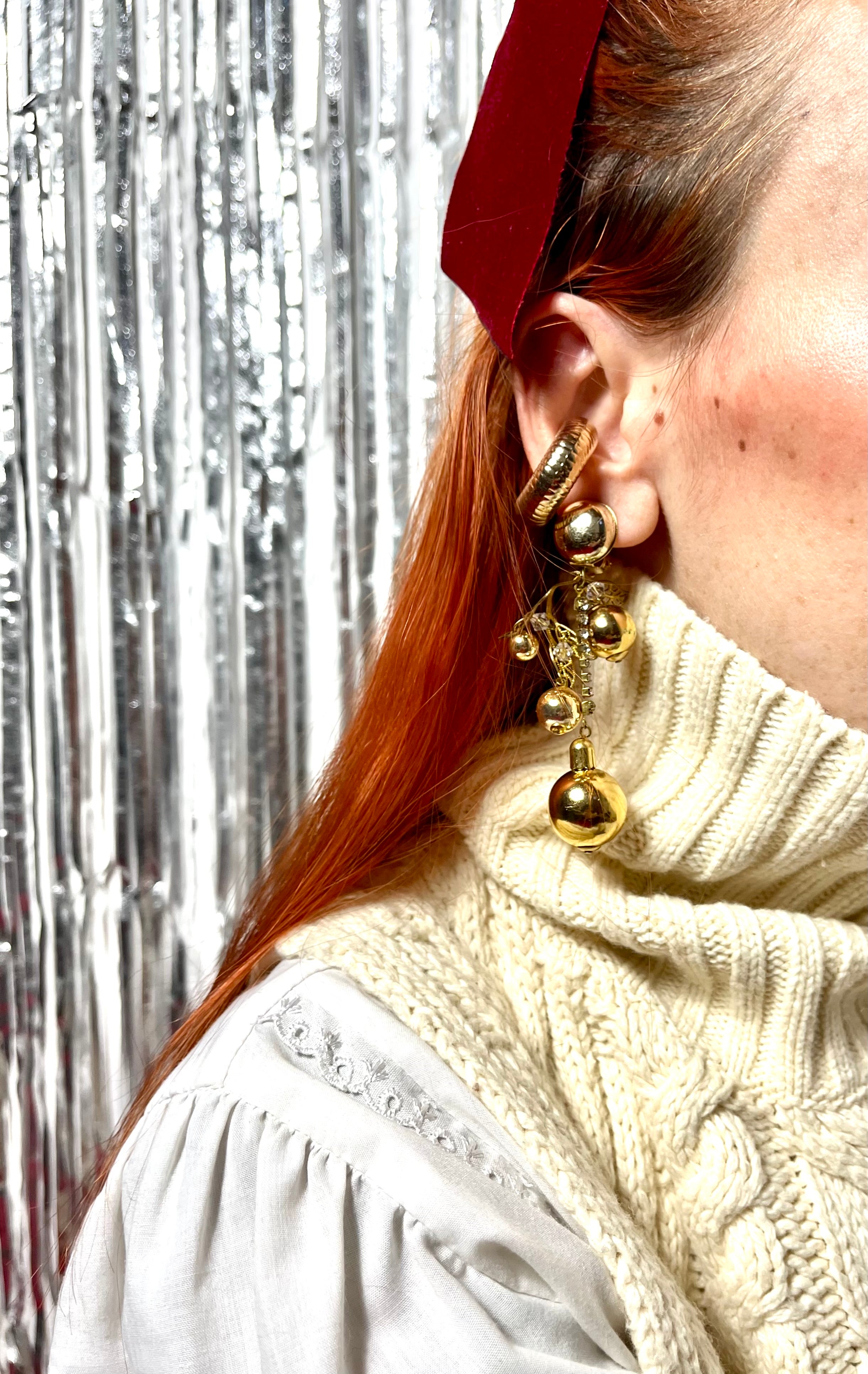 Orecchini a grappolo palline di Natale con punti luce