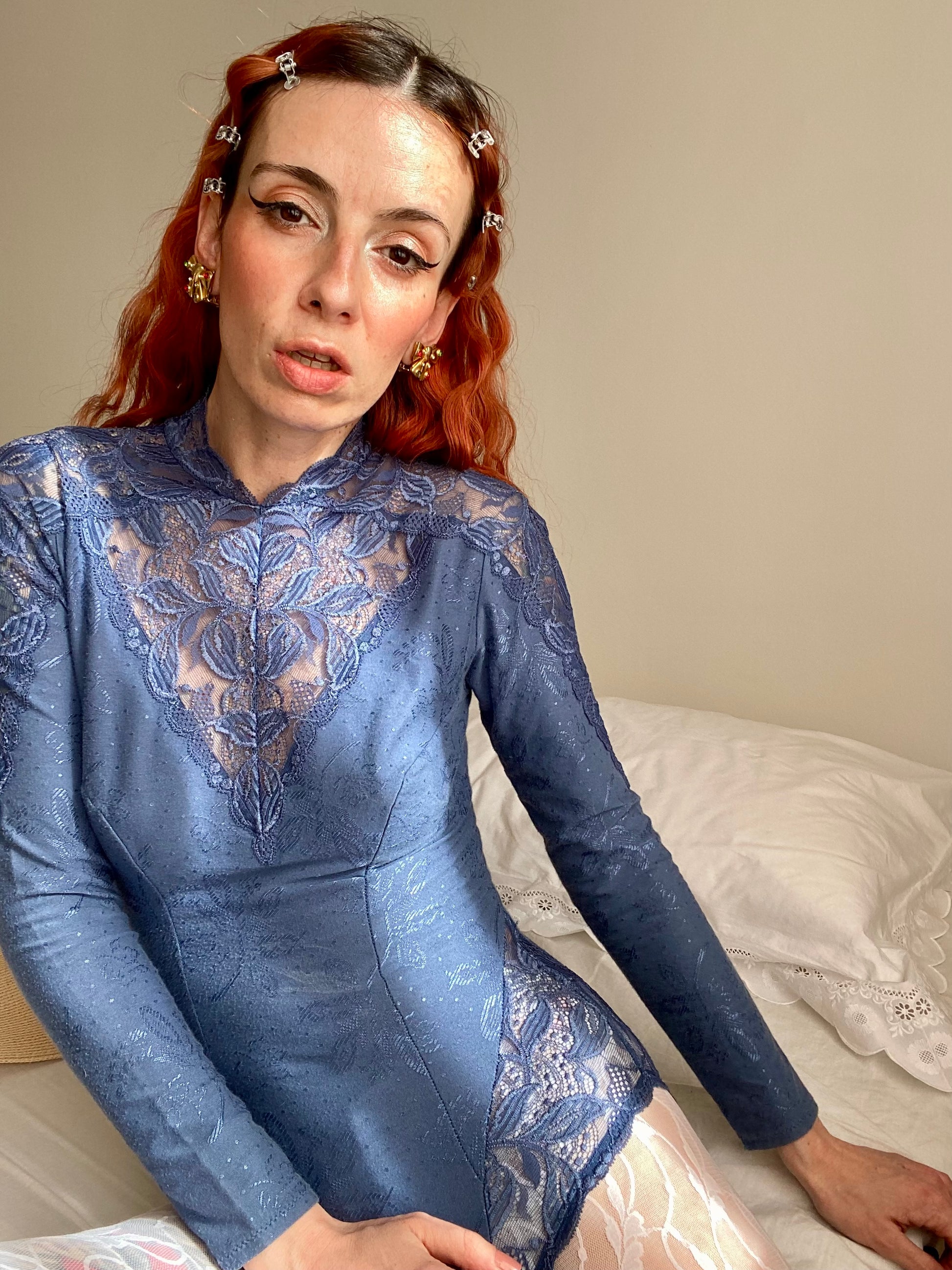 Body in pizzo cobalto