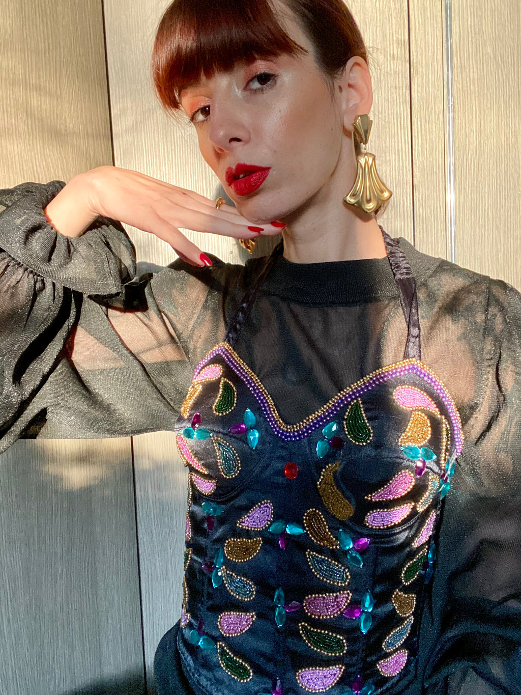 Corsetto a proiettile con pietre