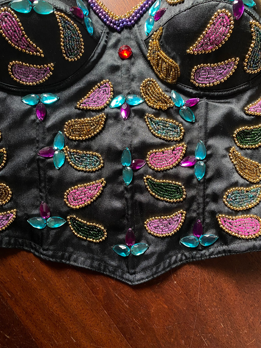 Corsetto a proiettile con pietre