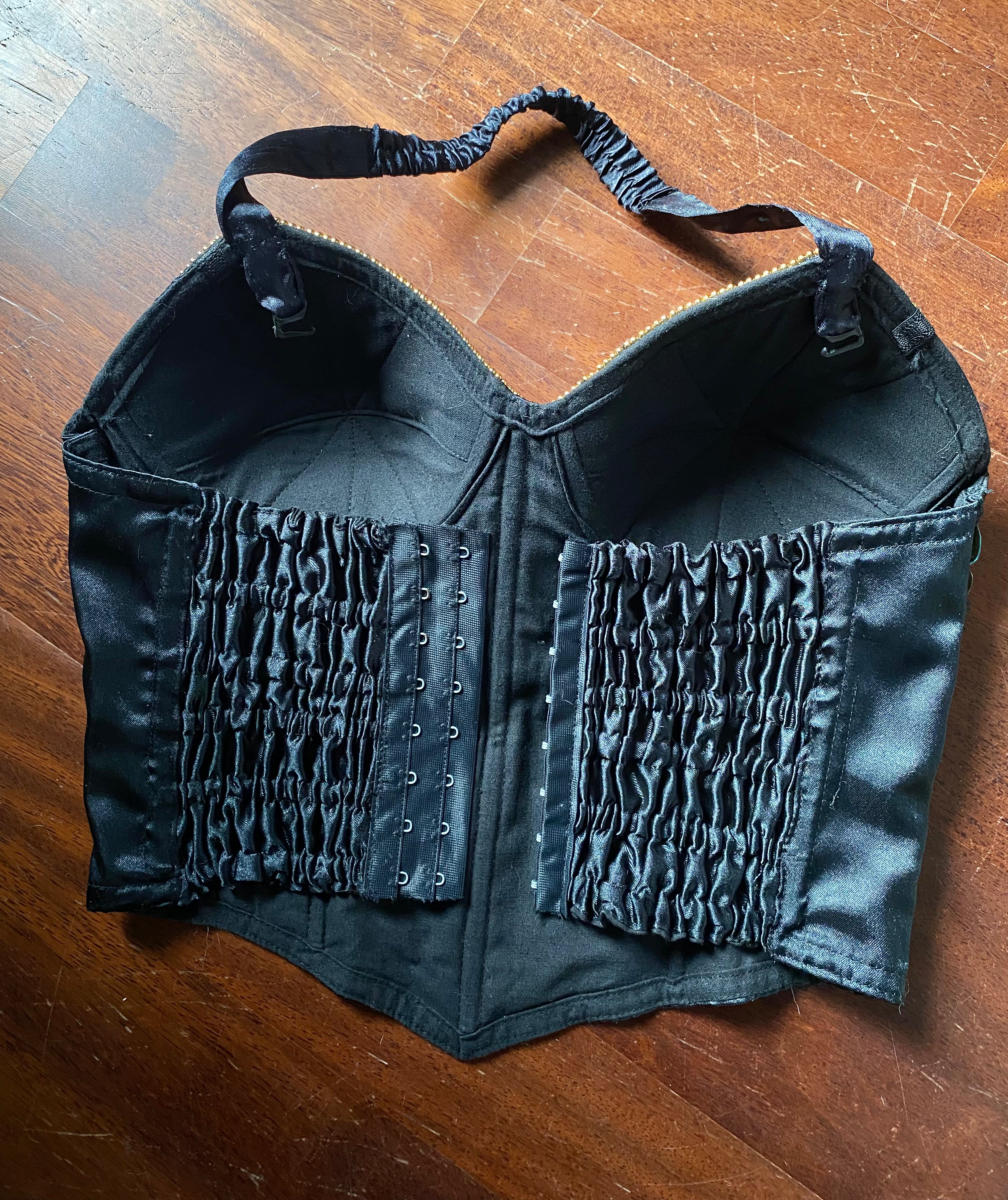 Corset balle avec pierres