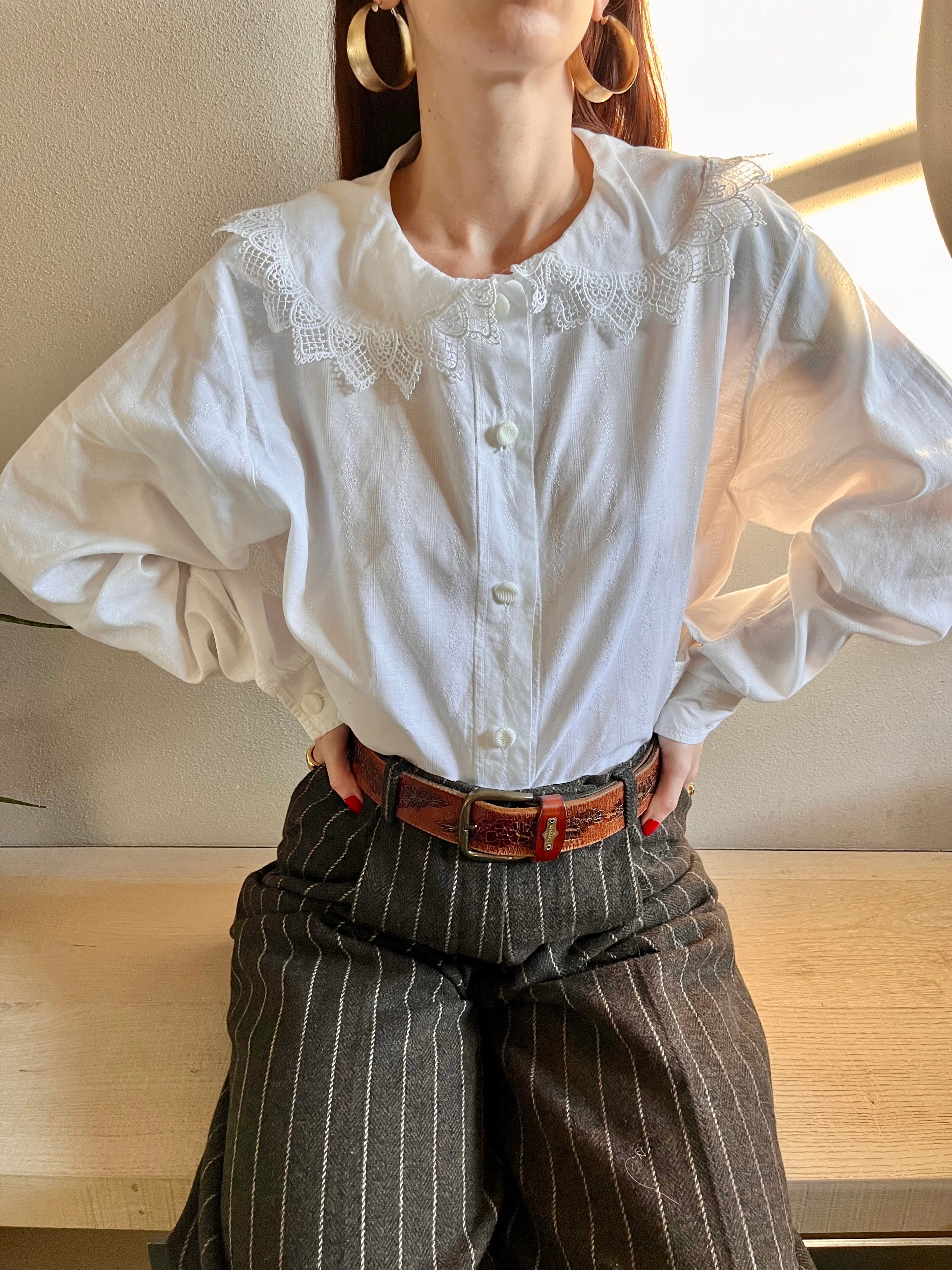 Camicia con pizzo e colletto chiacchierino