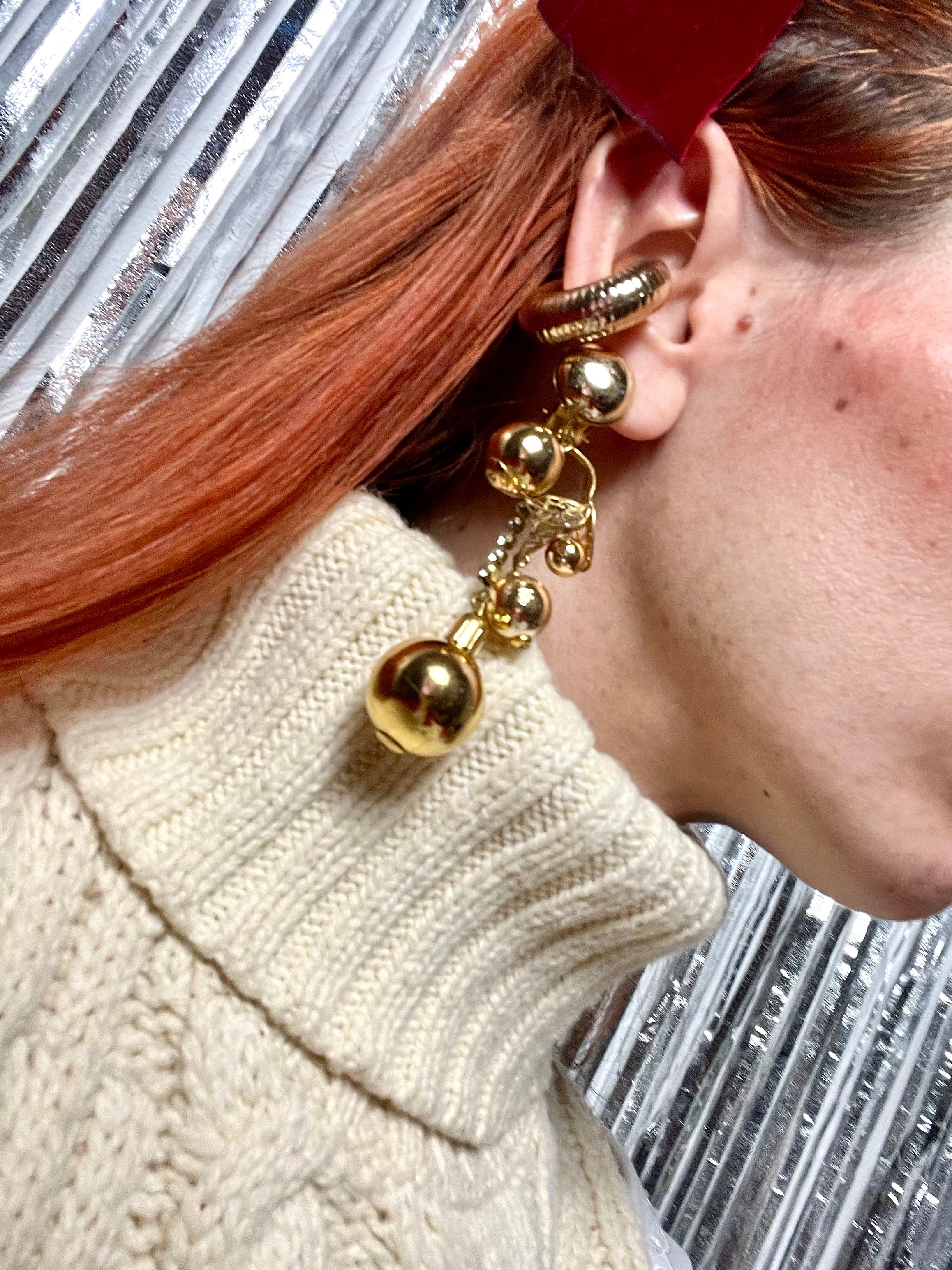 Orecchini a grappolo palline di Natale con punti luce