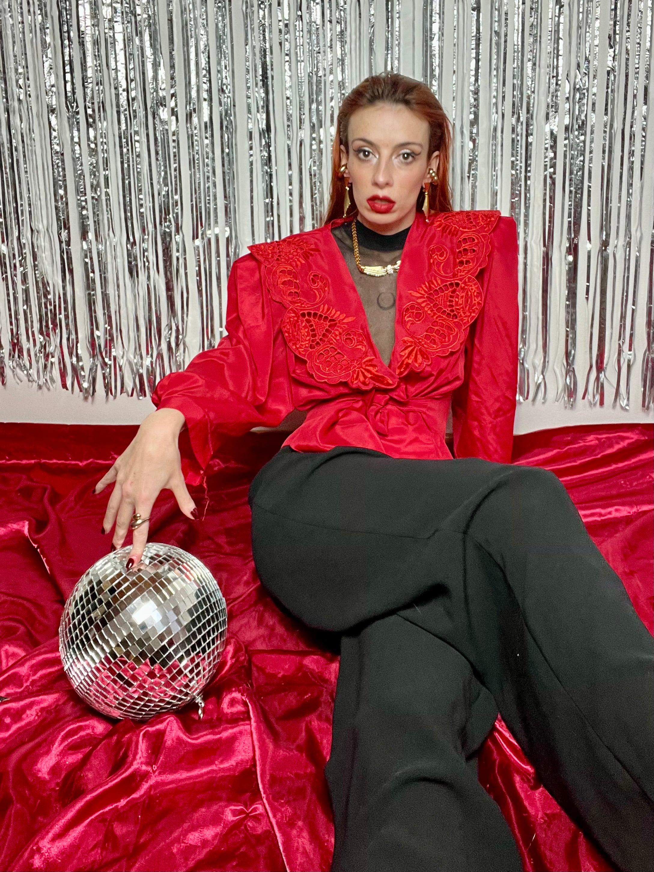 Blusa 80s con colletto alla marinara ricamato