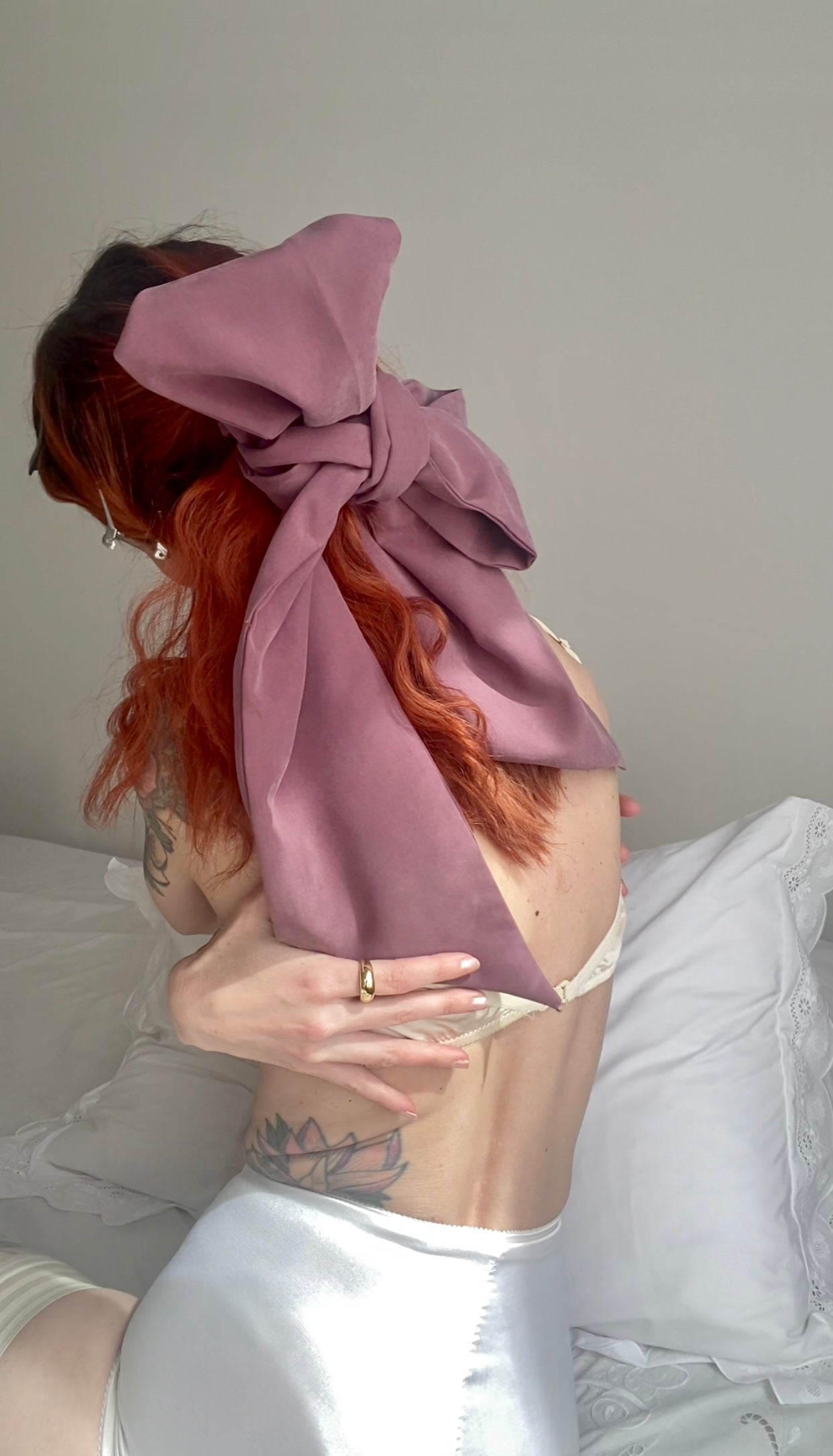 Fiocco sartoriale viola