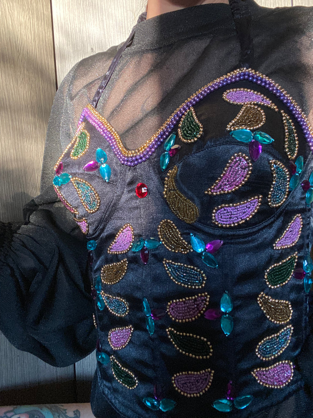 Corsetto a proiettile con pietre