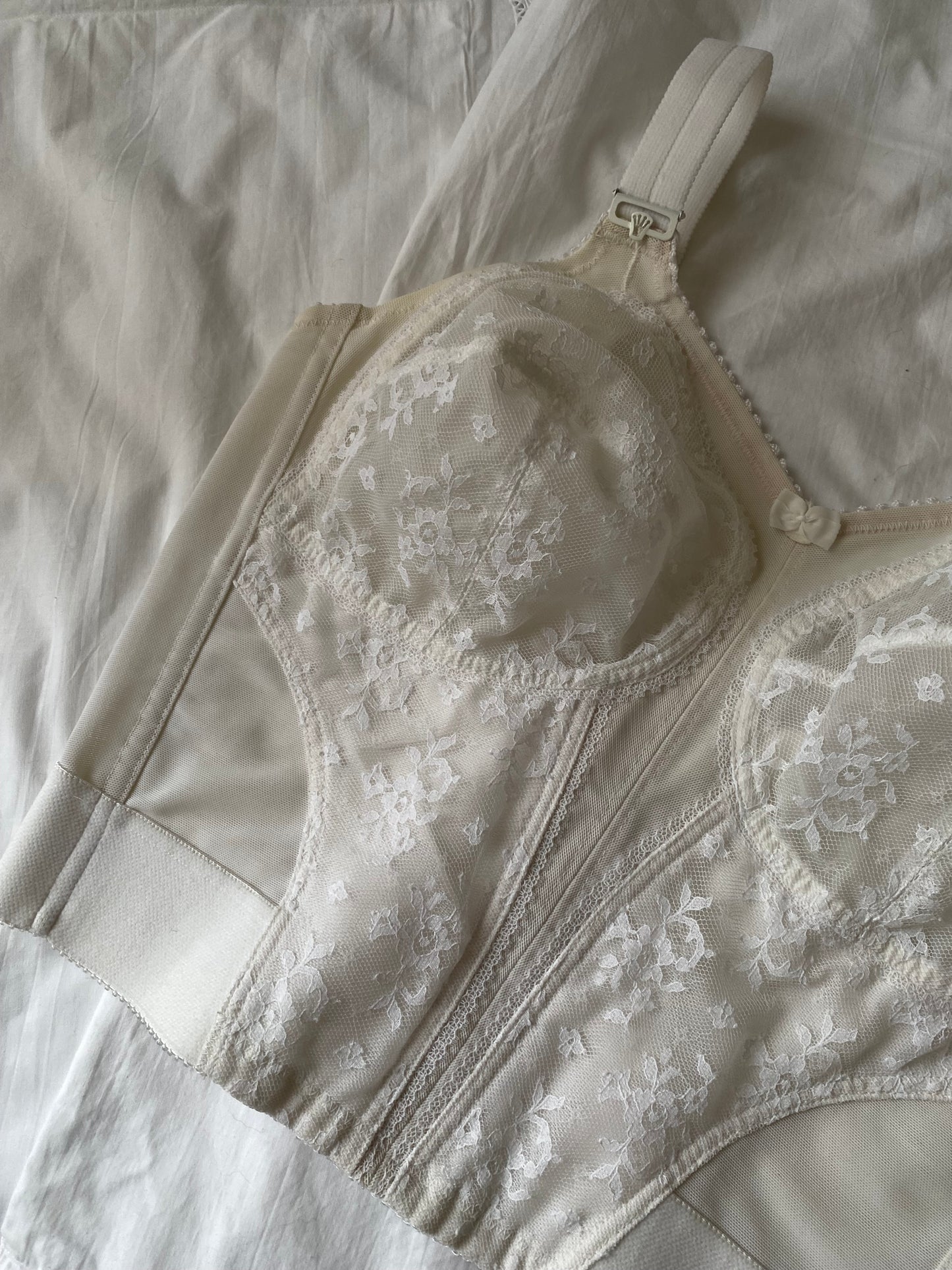 Bullet bra ‘50s