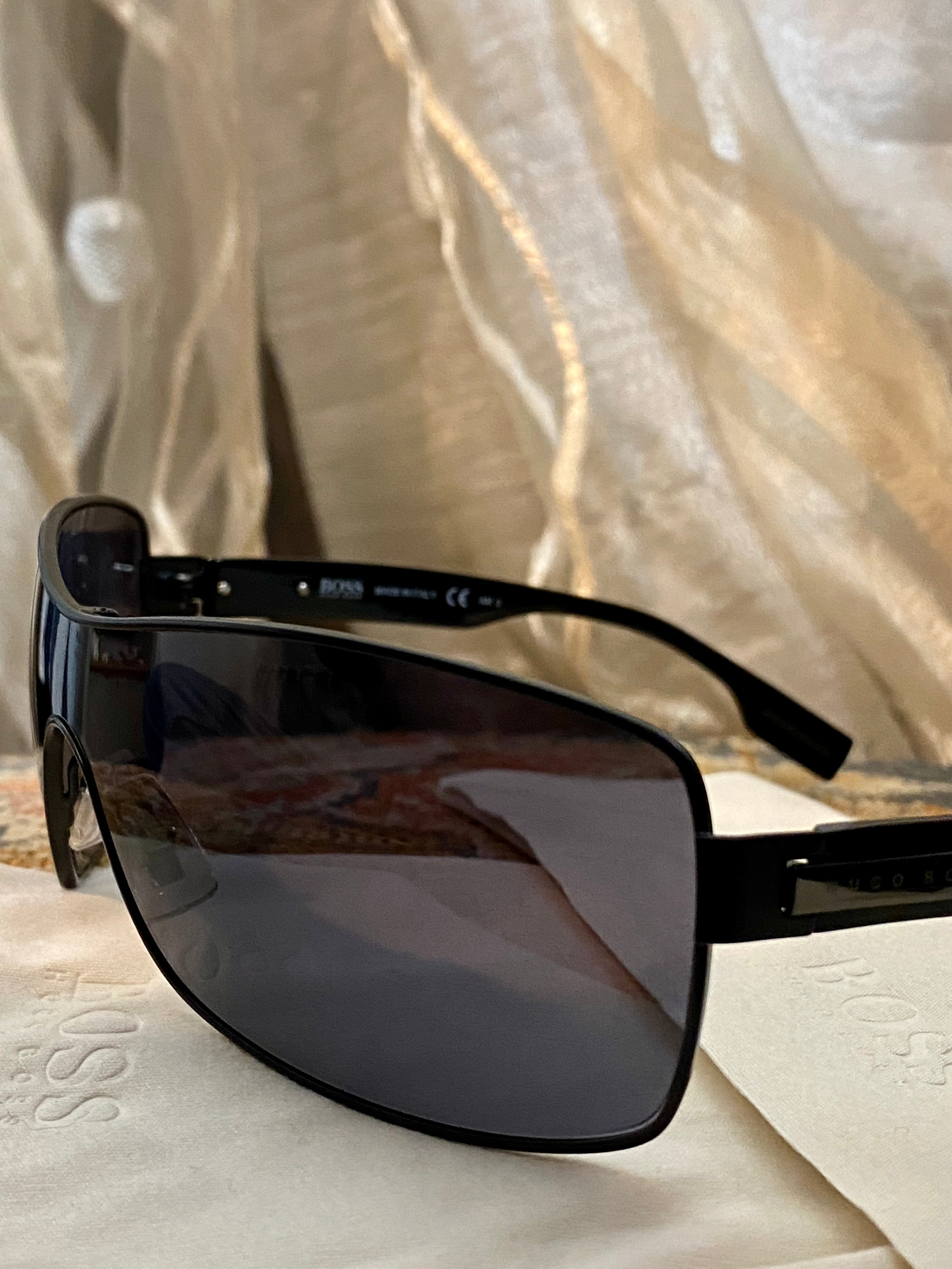 Hugo Boss a mascherina