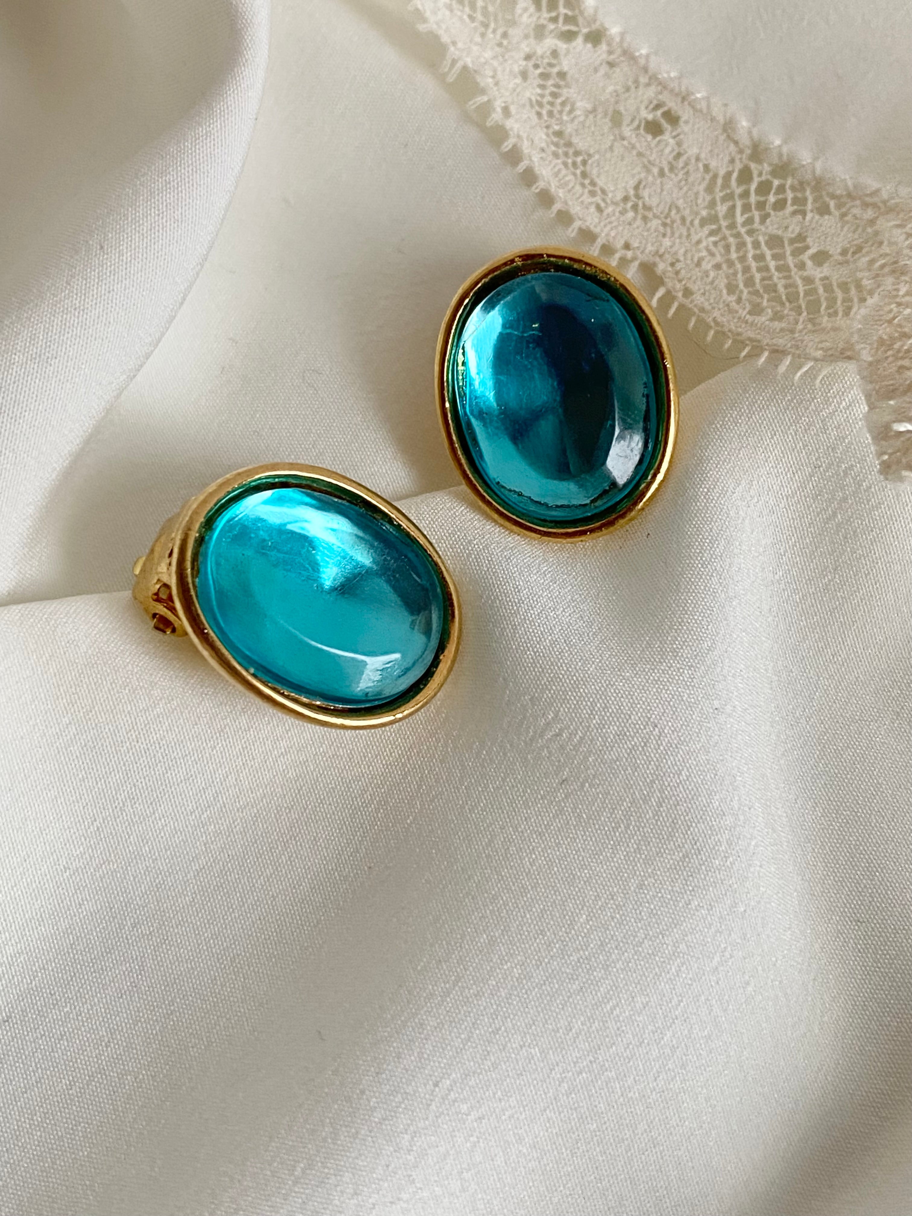 Celeste orecchini a bottone