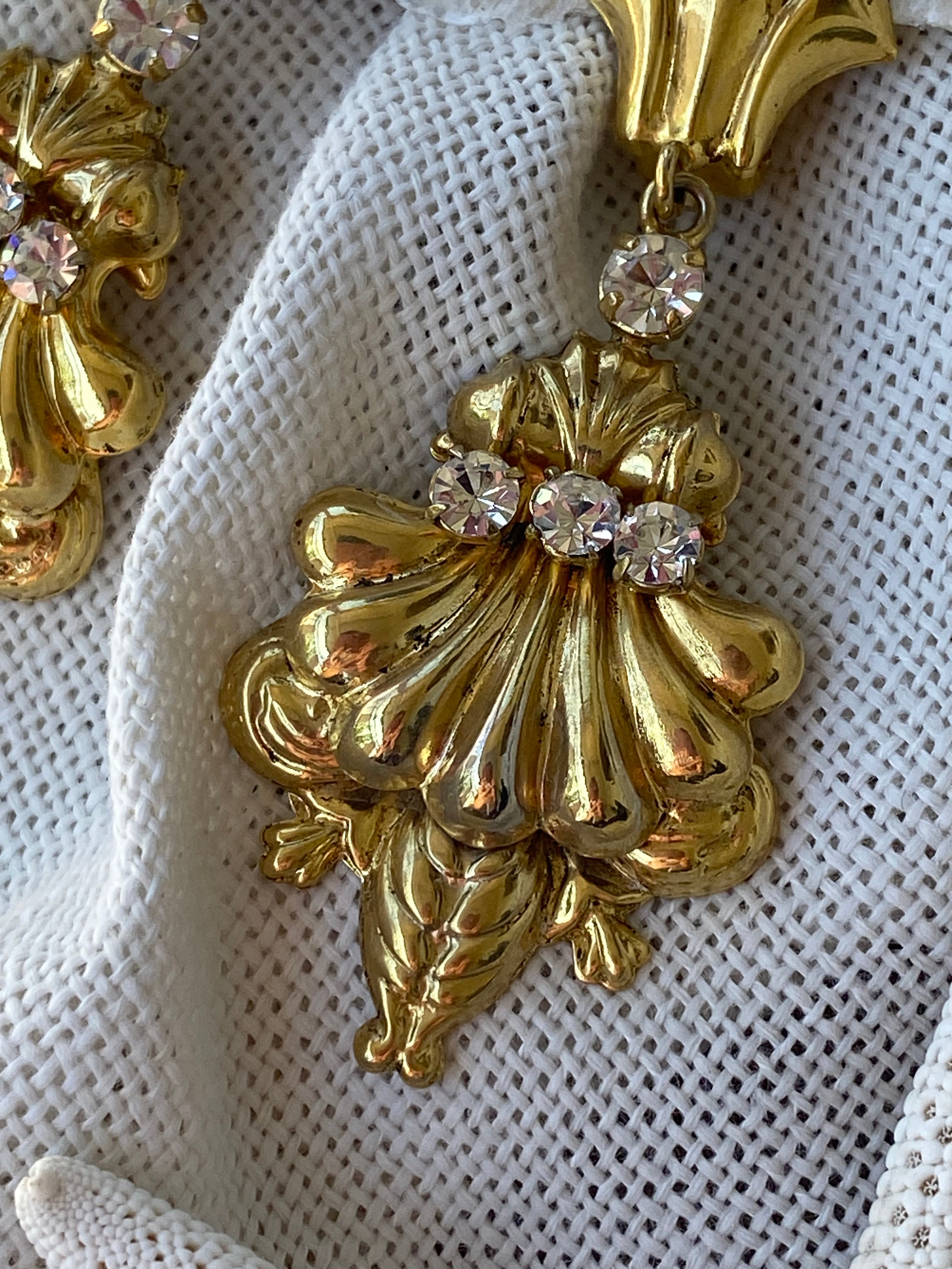 Anfitrite orecchini pendenti a conchiglia