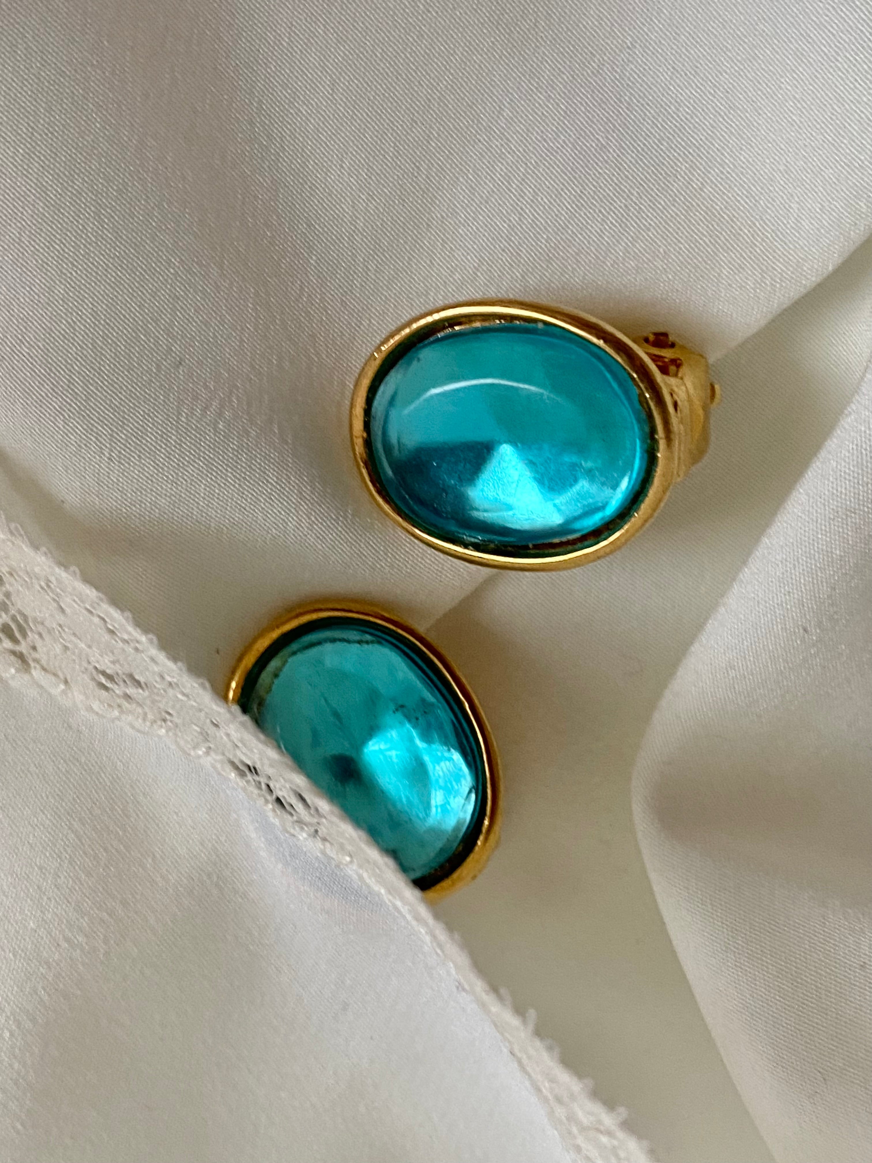 Celeste orecchini a bottone