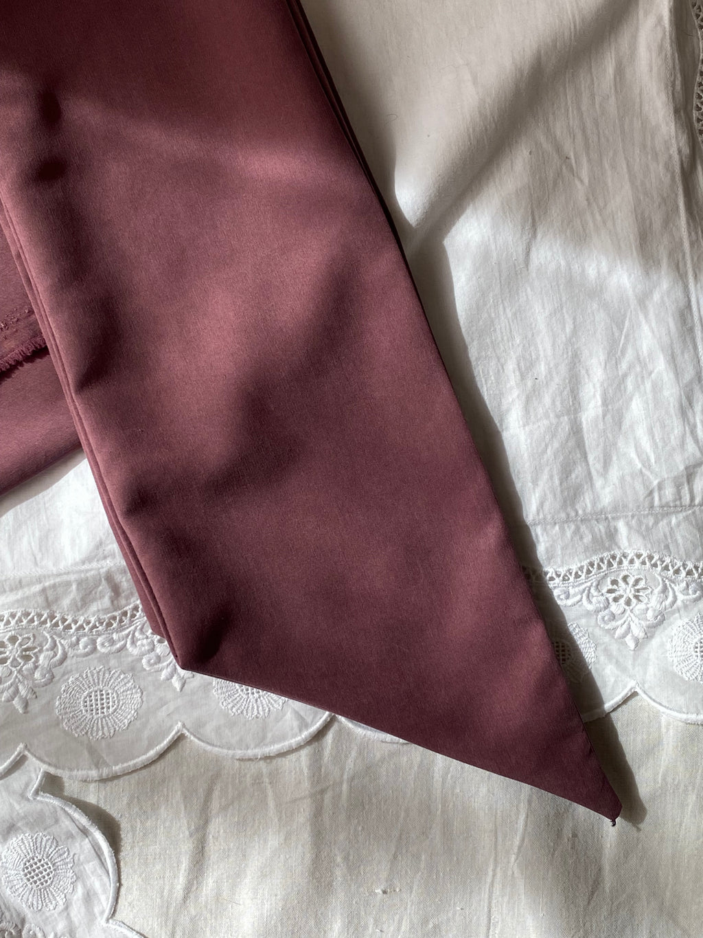 Fiocco sartoriale viola