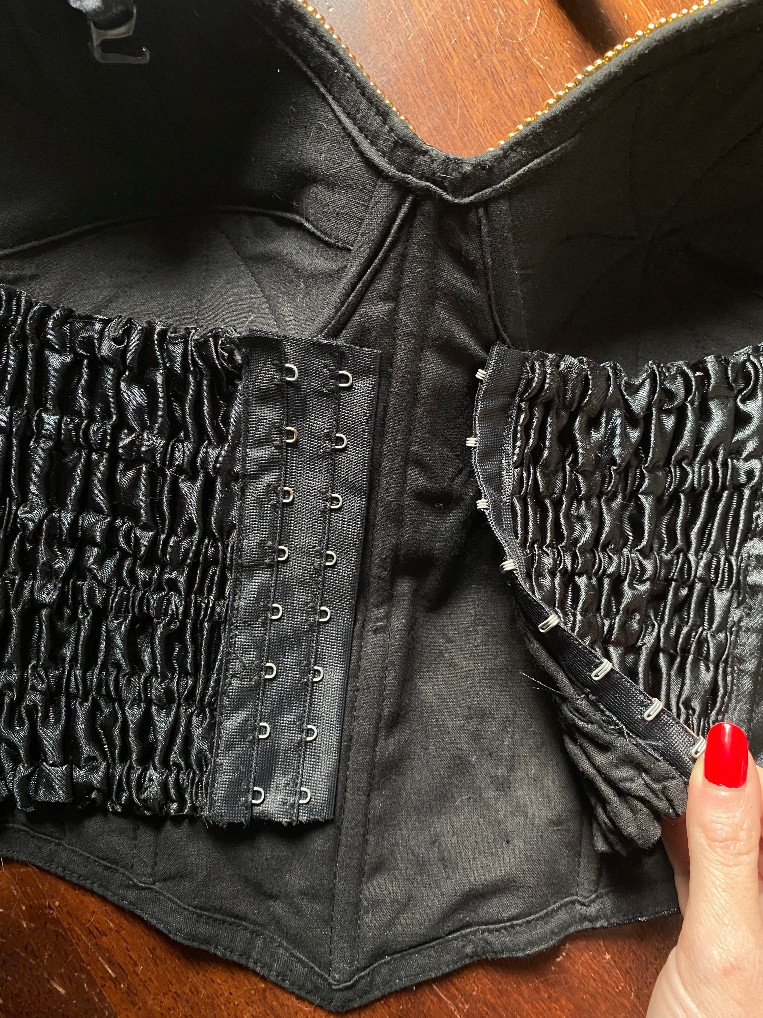 Corset balle avec pierres