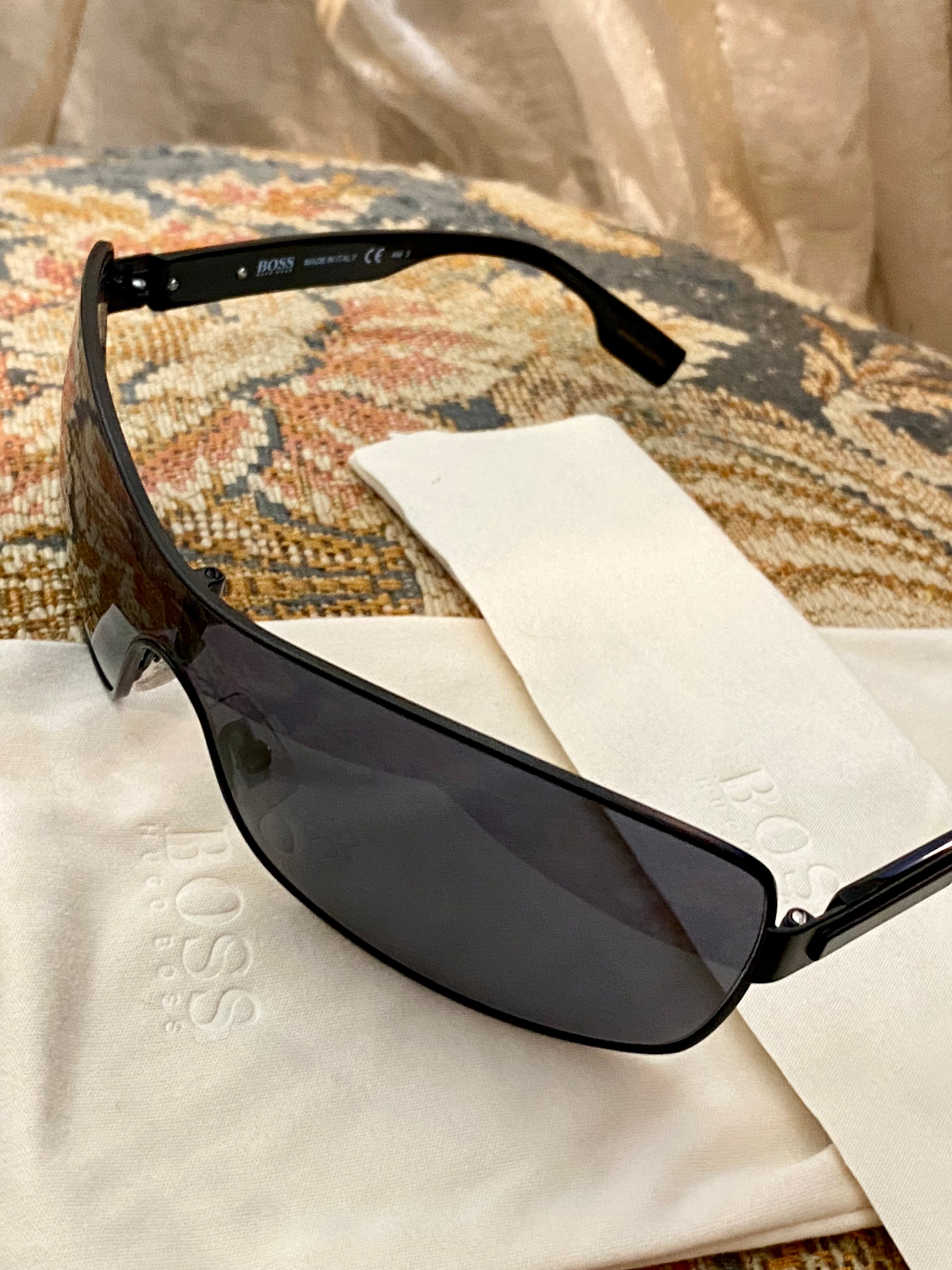 Hugo Boss a mascherina