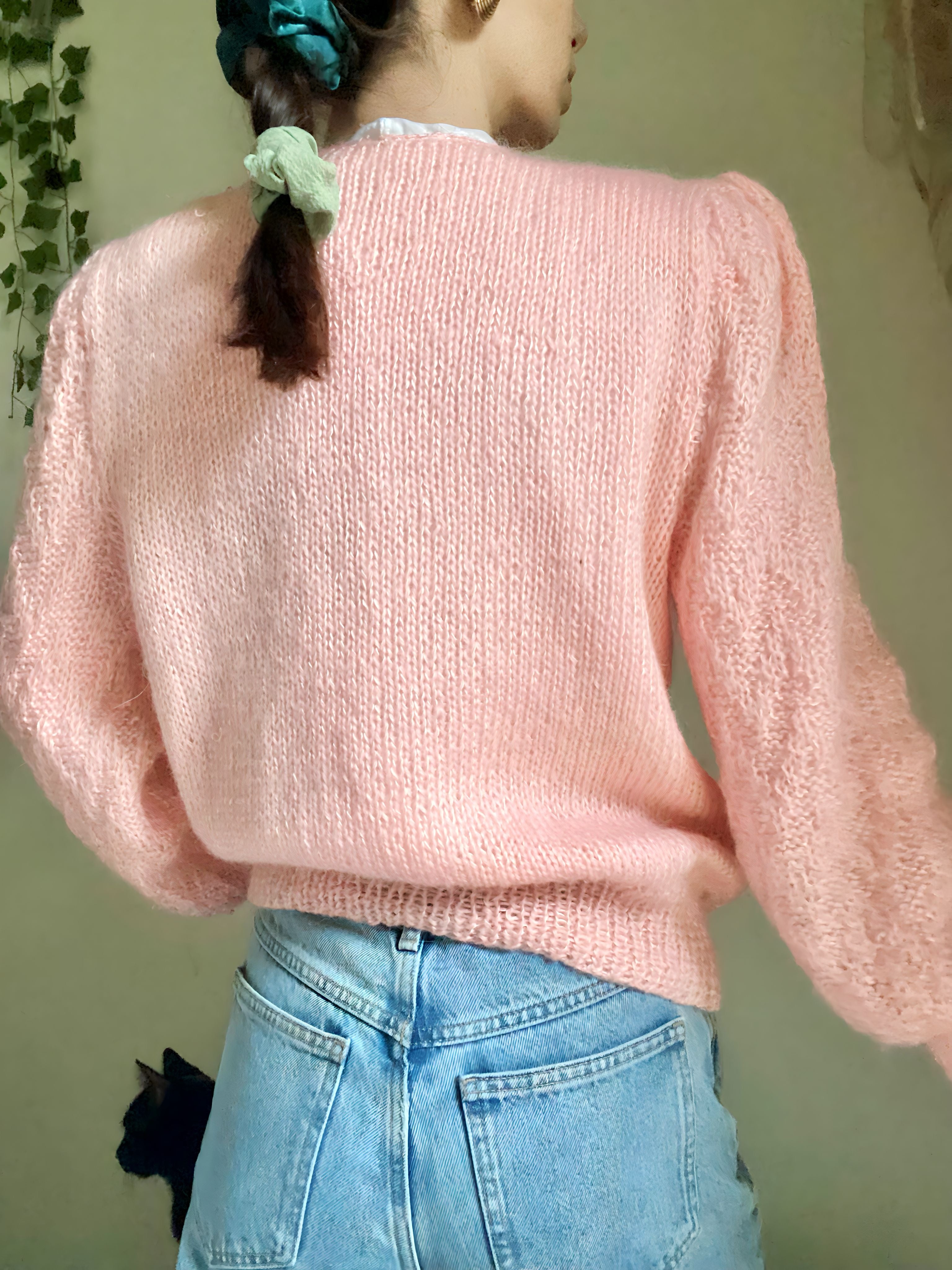 Cardigan all’uncinetto fatto a mano da bambolina