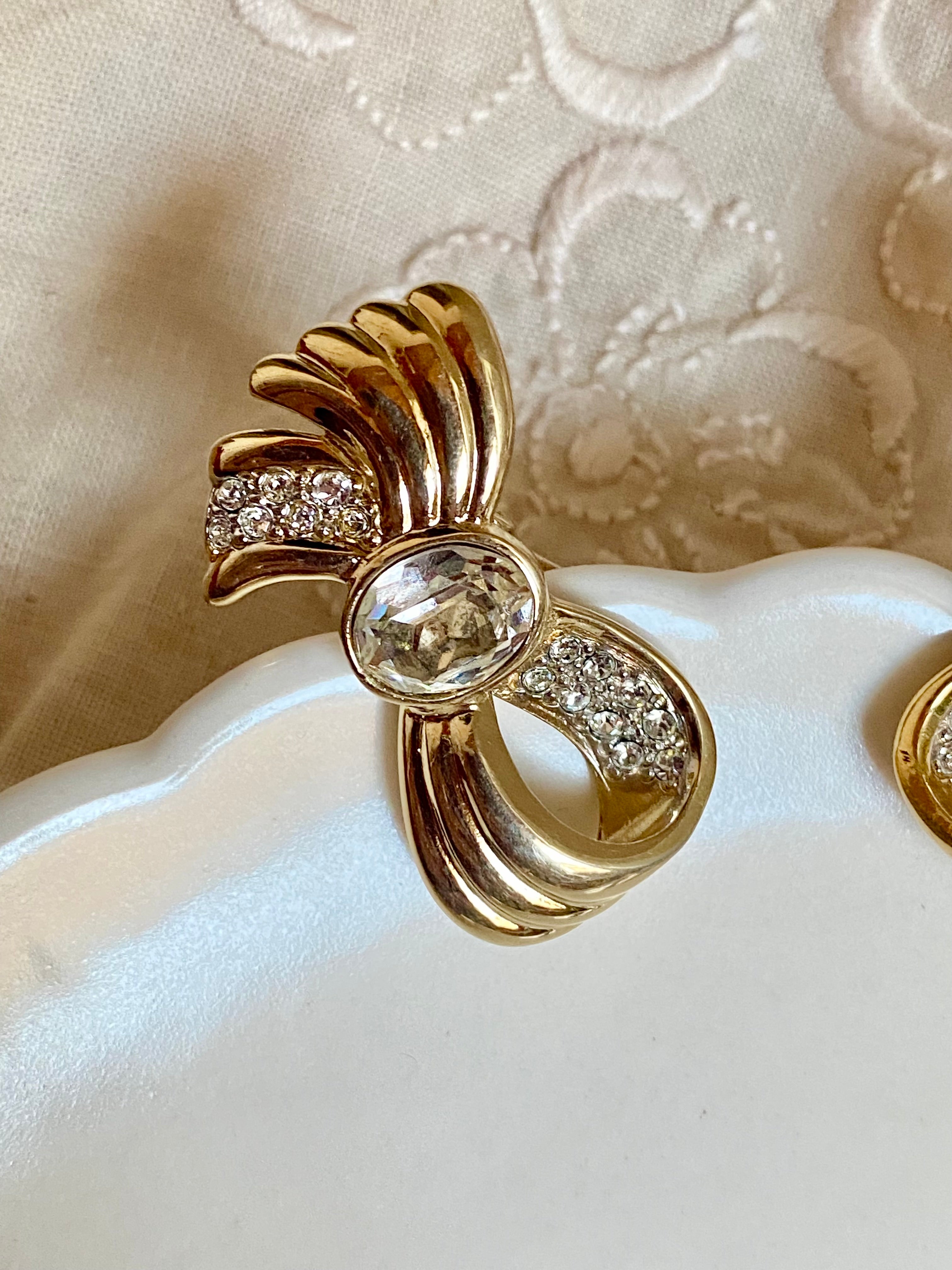 Pensiero stupendo orecchini a fiocco