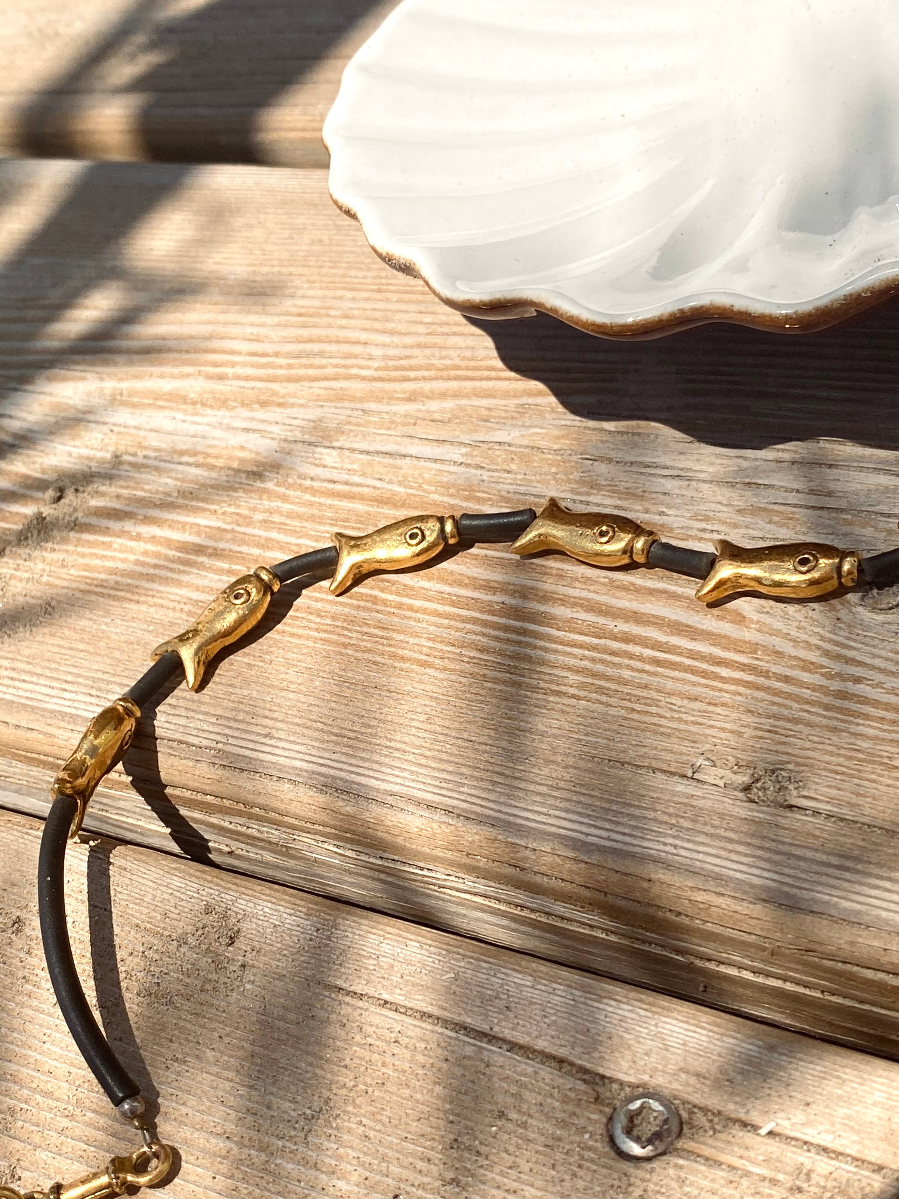 LAGUNA Collana girocollo con pesciolini