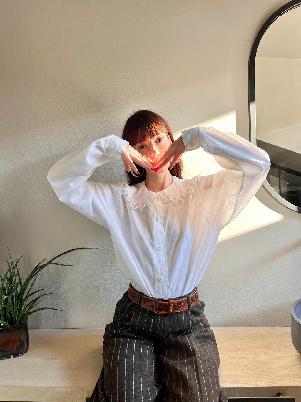 Camicia con pizzo e colletto chiacchierino