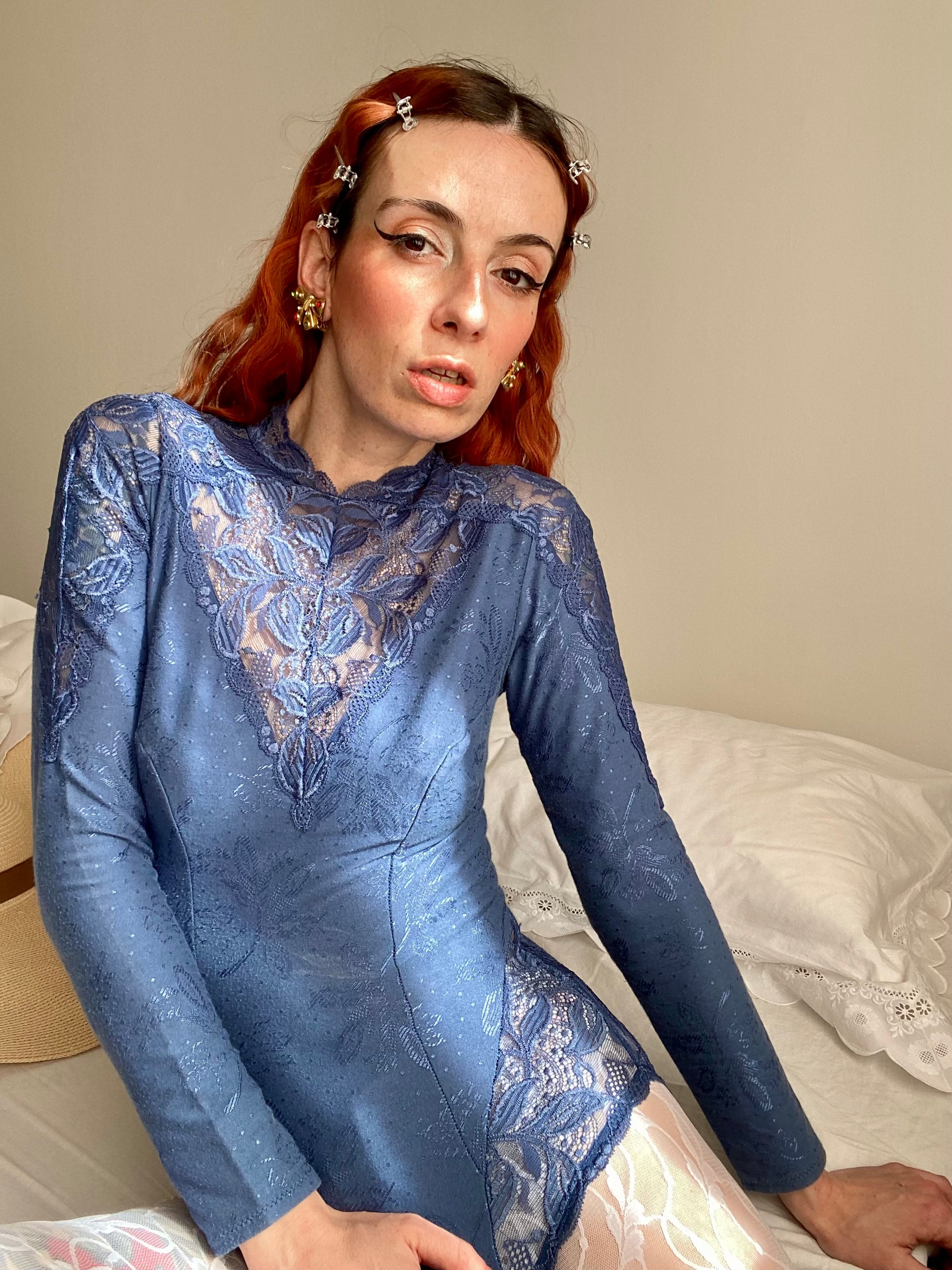 Body in pizzo cobalto