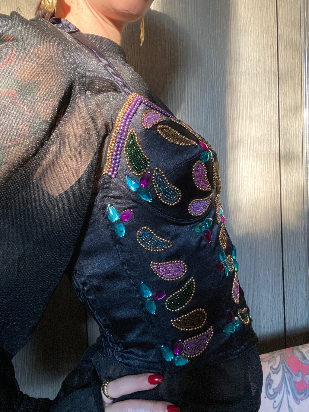 Corsetto a proiettile con pietre