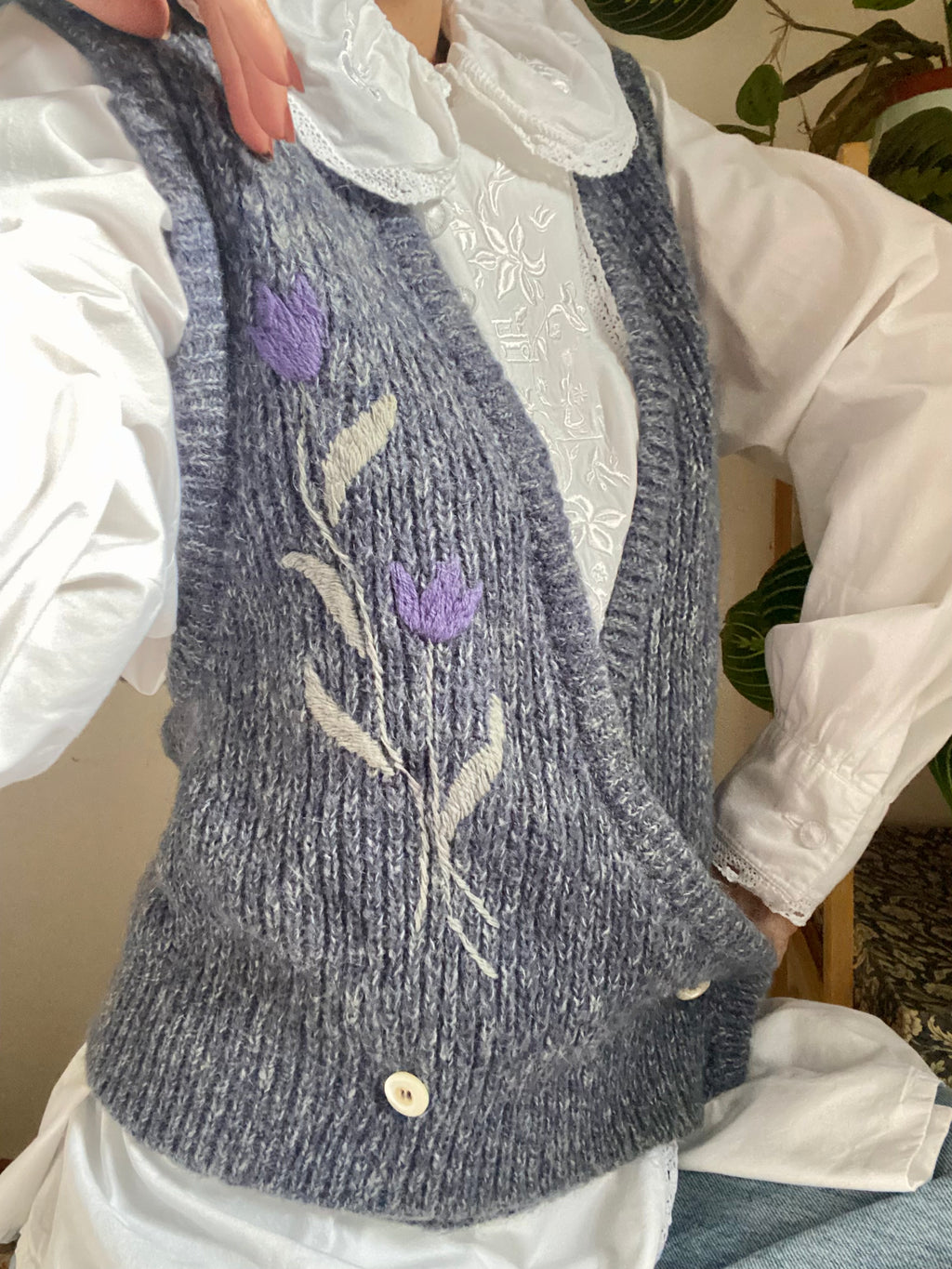 Gilet lilla con trama fiori