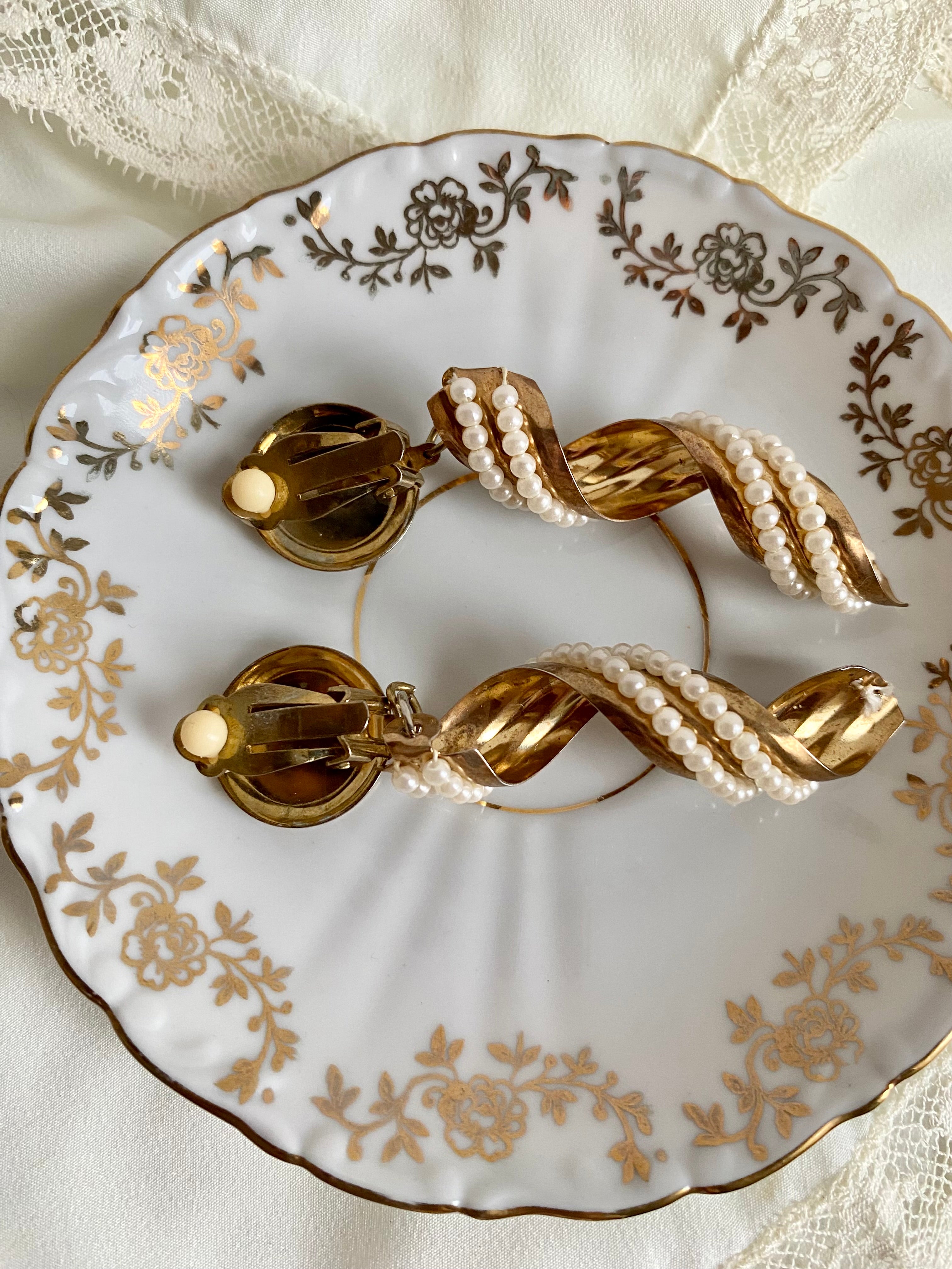 Onda orecchini a clip