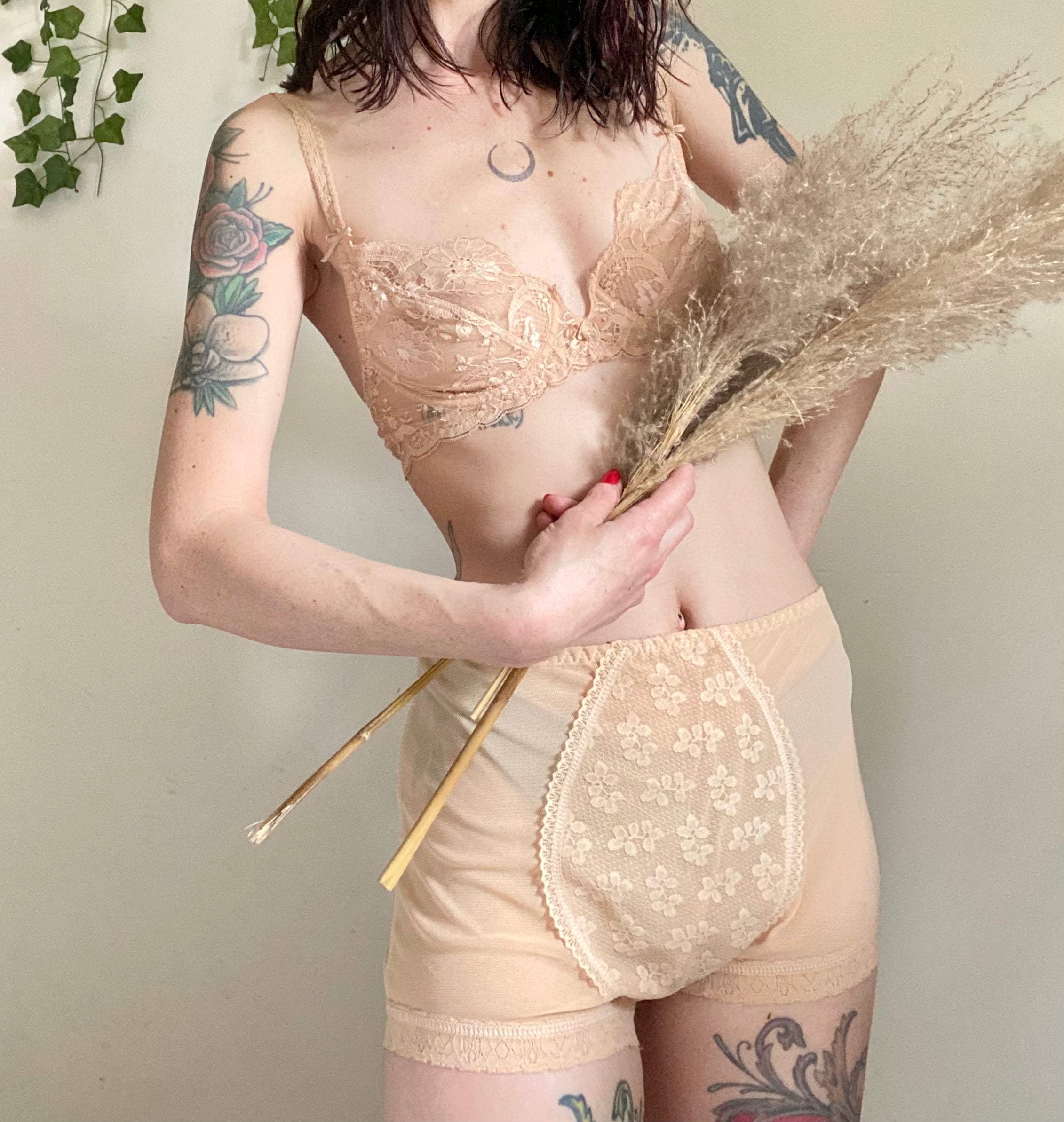 Culotte in velo e pizzo