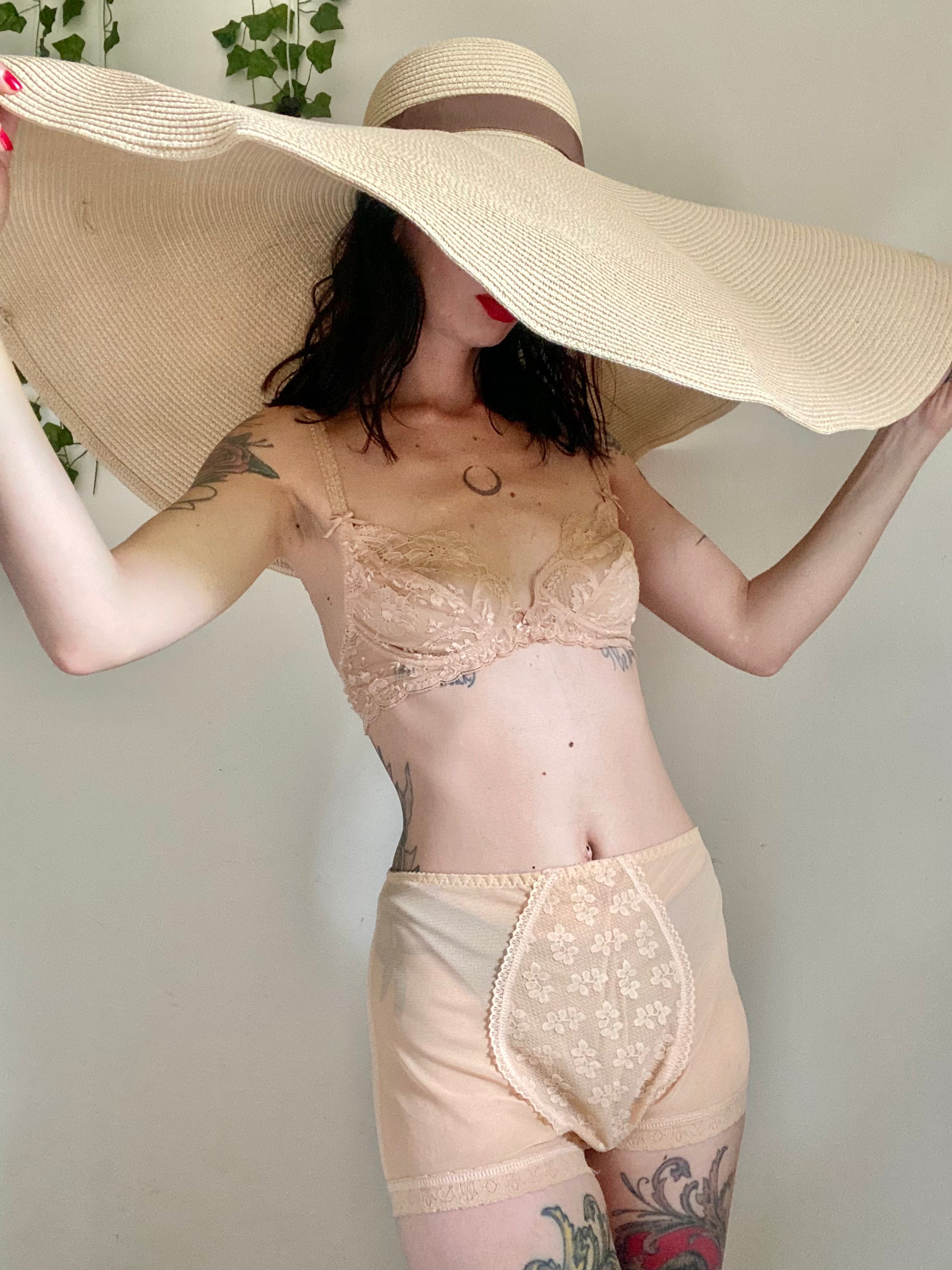 Culotte in velo e pizzo