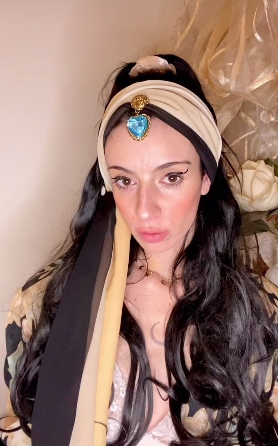 Moschino Angel orecchini a clip con diamante a forma di cuore