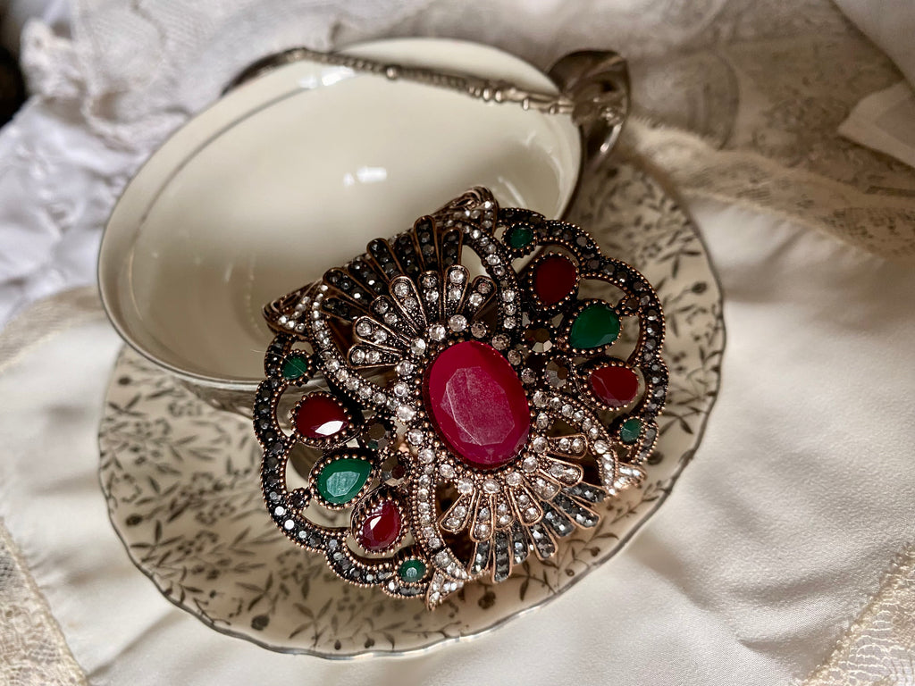 Bracciale rigido etnico con pietre e strass