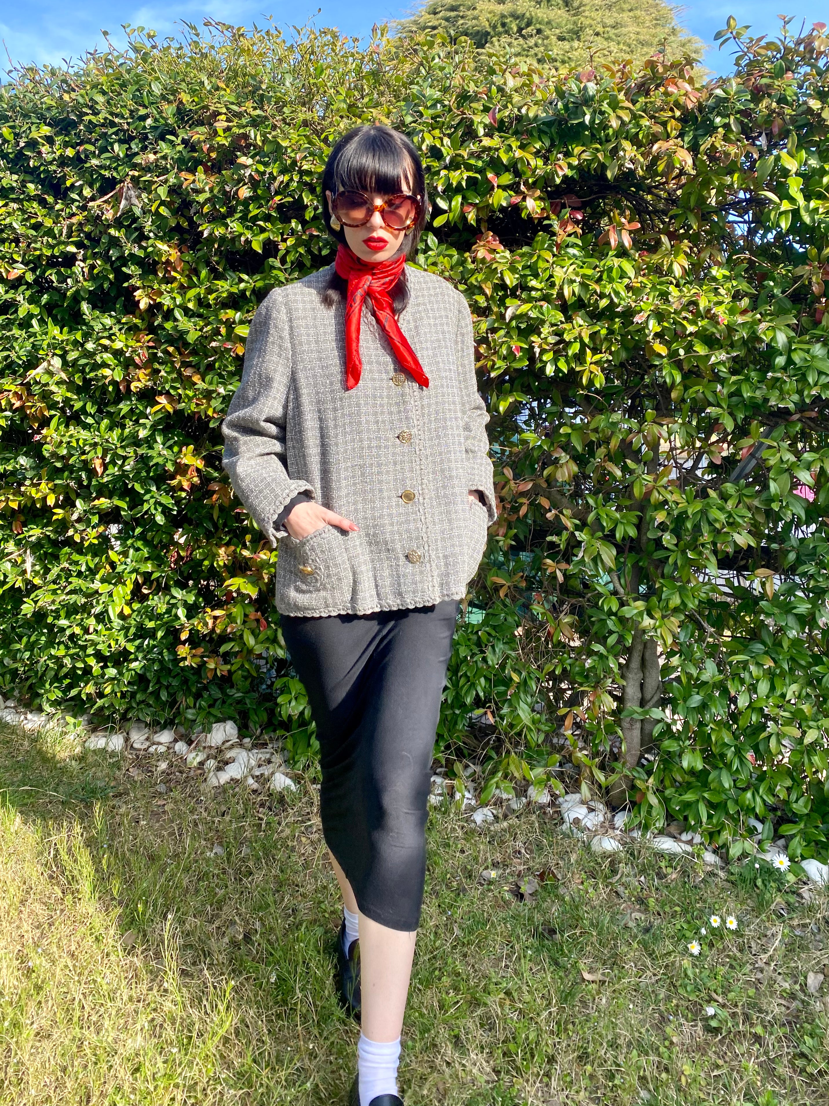 Refined collarless Vichy blazer