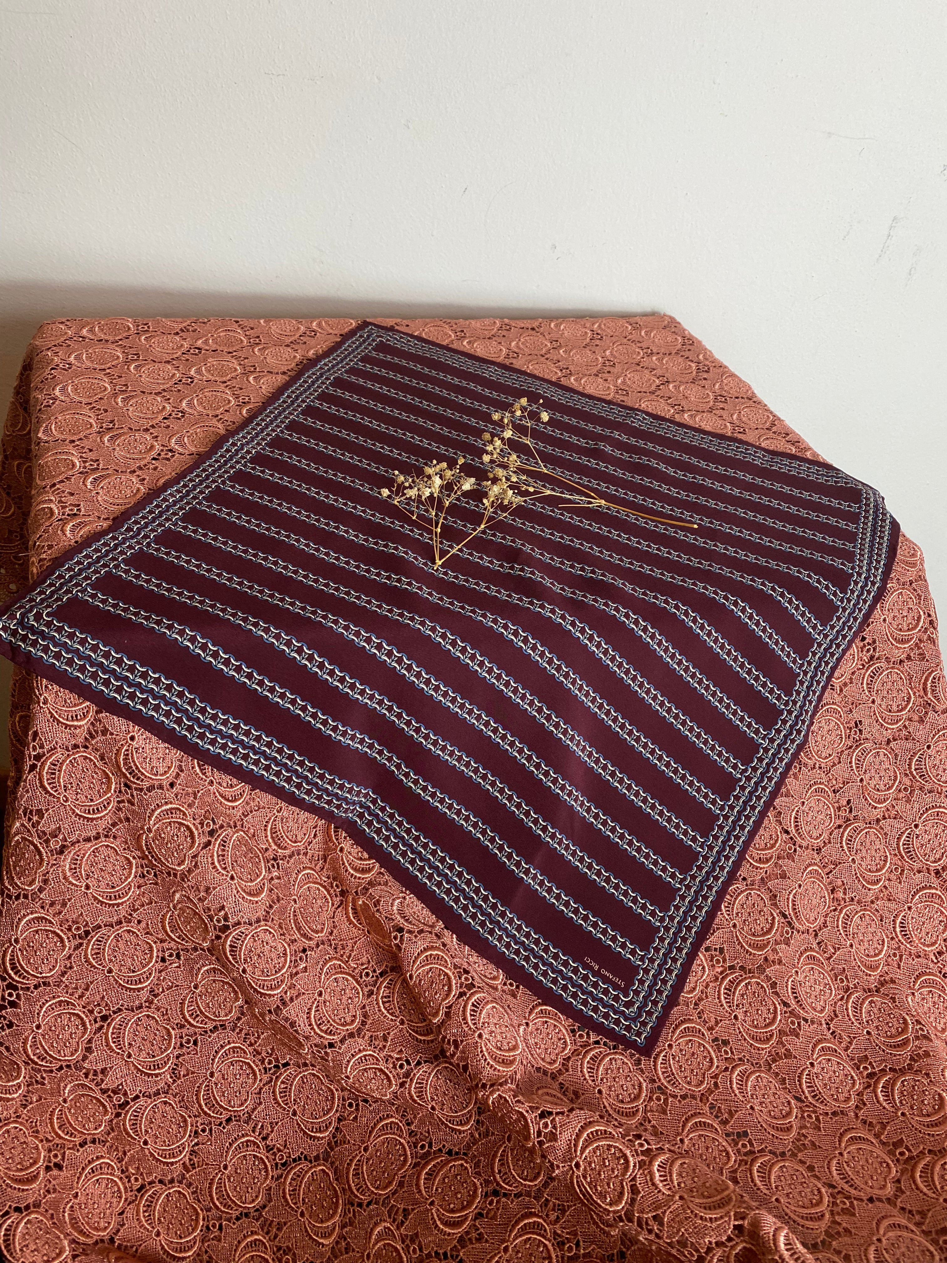 Fazzoletto in pura seta Borgogna