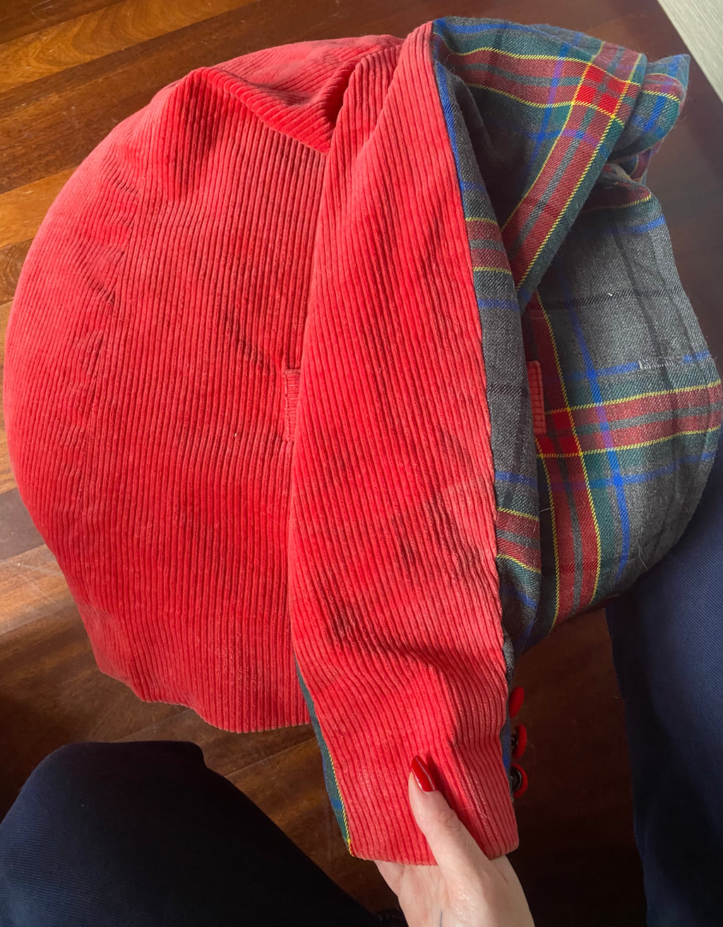Blazer tartan monopetto con colletto e dettagli in velluto a coste