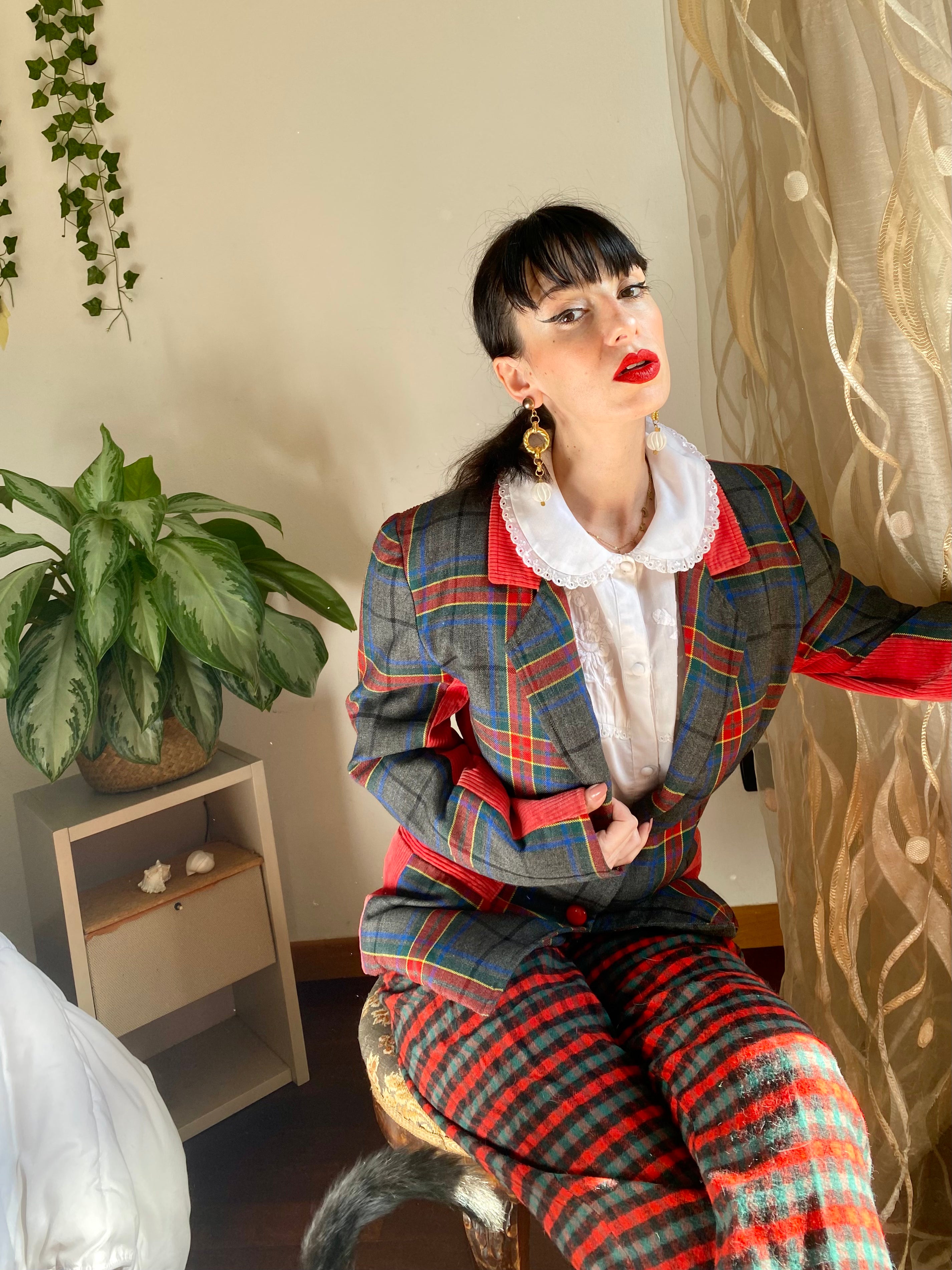 Blazer tartan monopetto con colletto e dettagli in velluto a coste