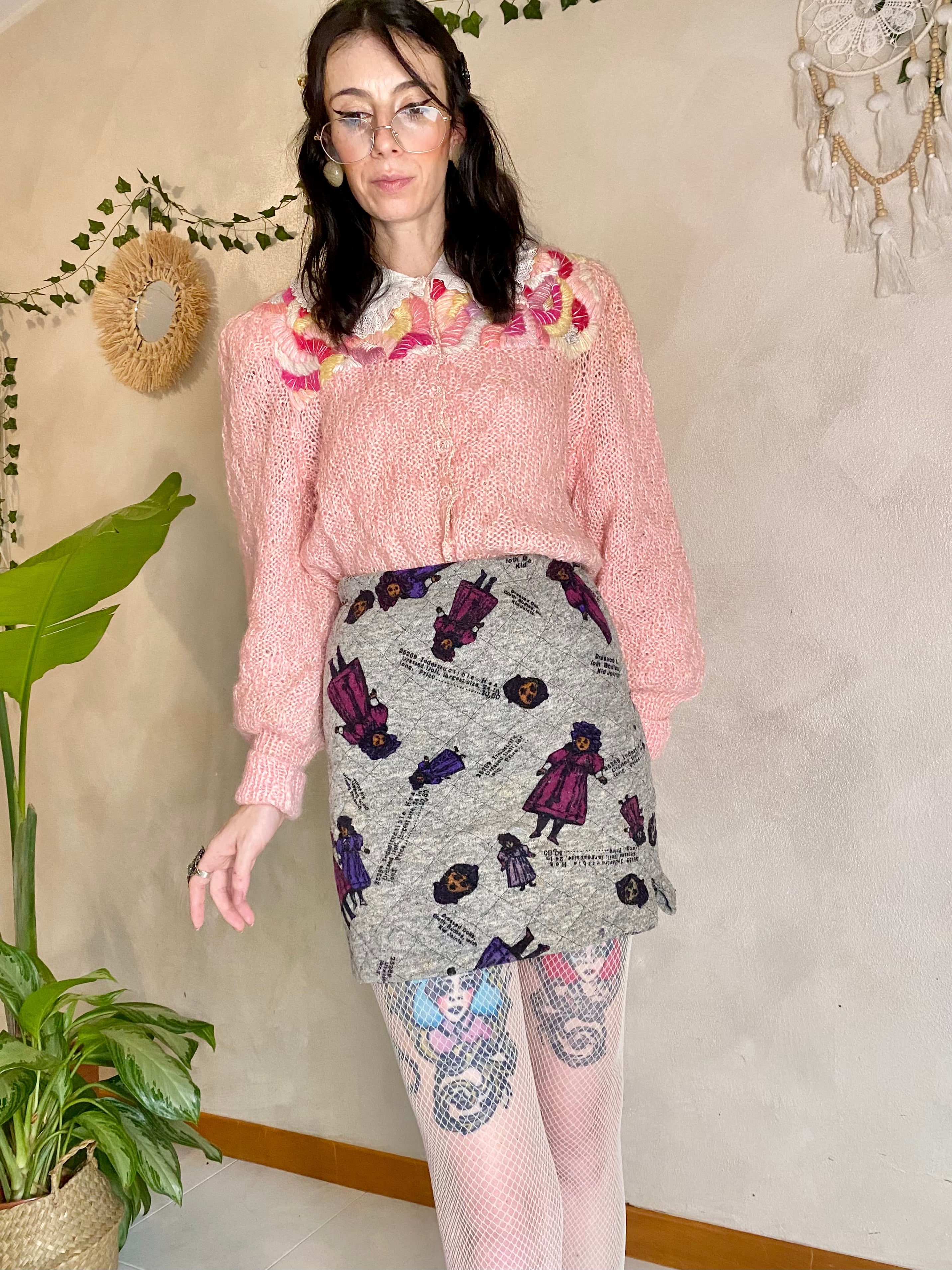 Minigonna sartoriale trapuntata con bambole ottocento