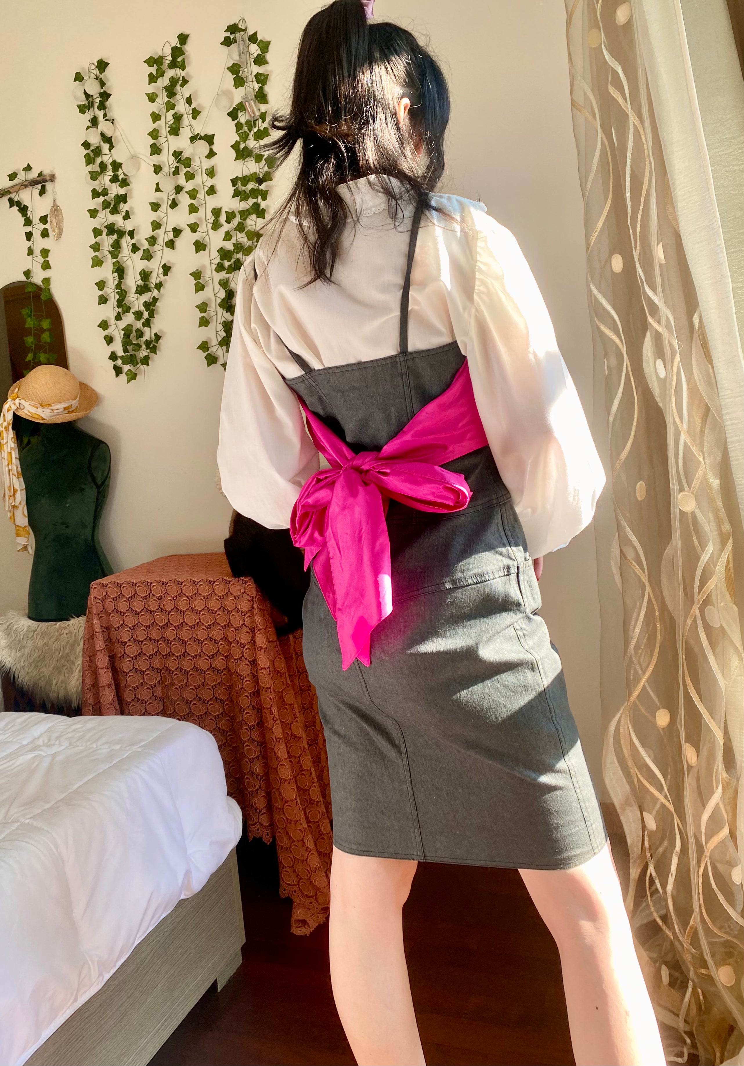 Mini abito Les Copains con maxi fiocco