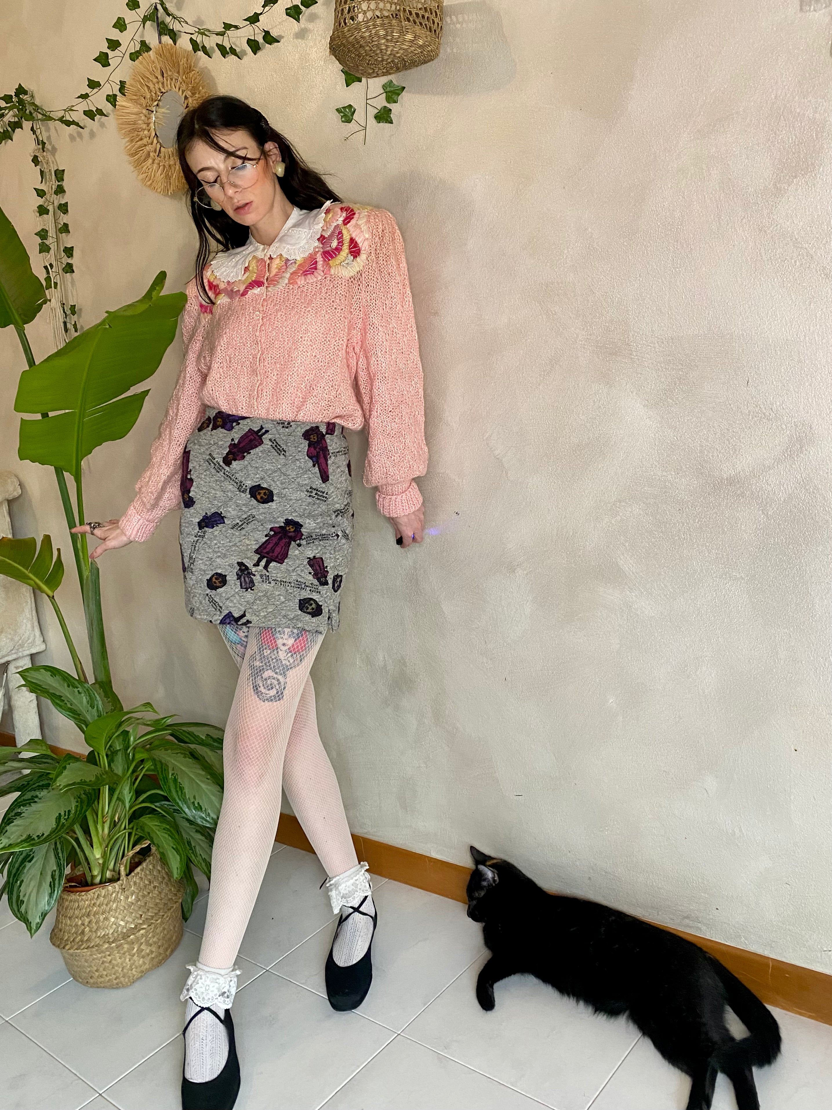 Minigonna sartoriale trapuntata con bambole ottocento