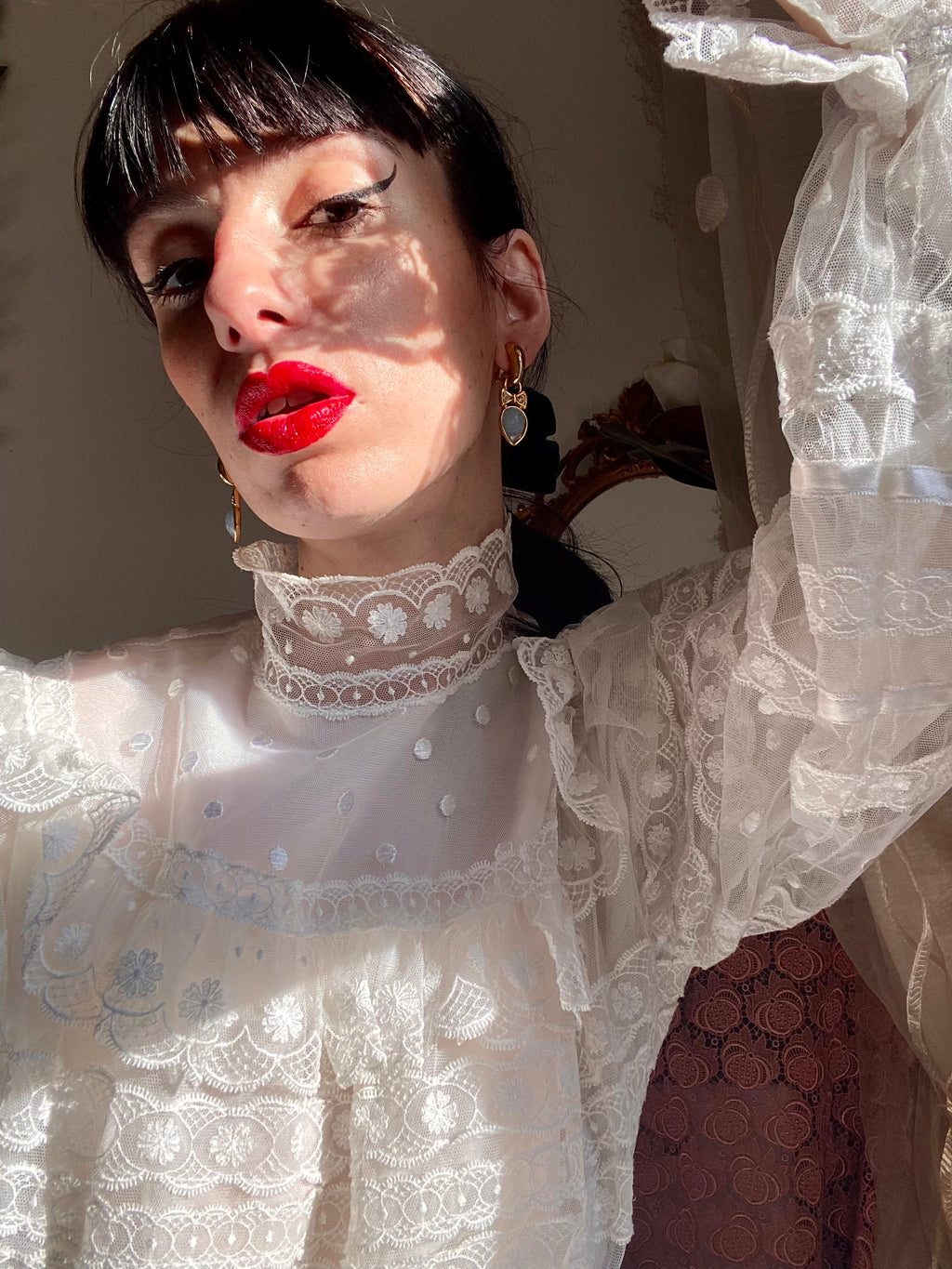 Orecchini con fiocco e pendenti in Opalite