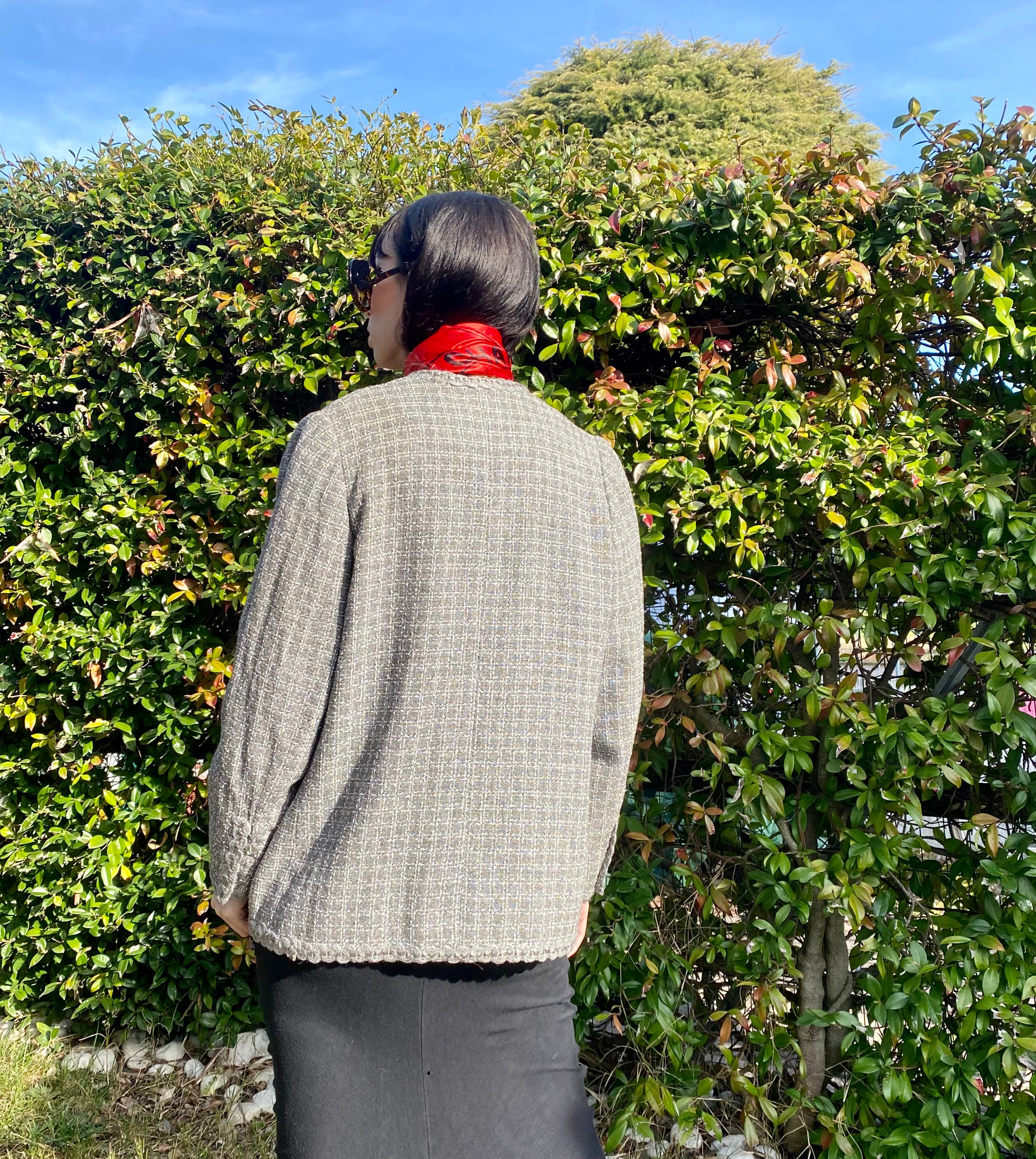 Refined collarless Vichy blazer